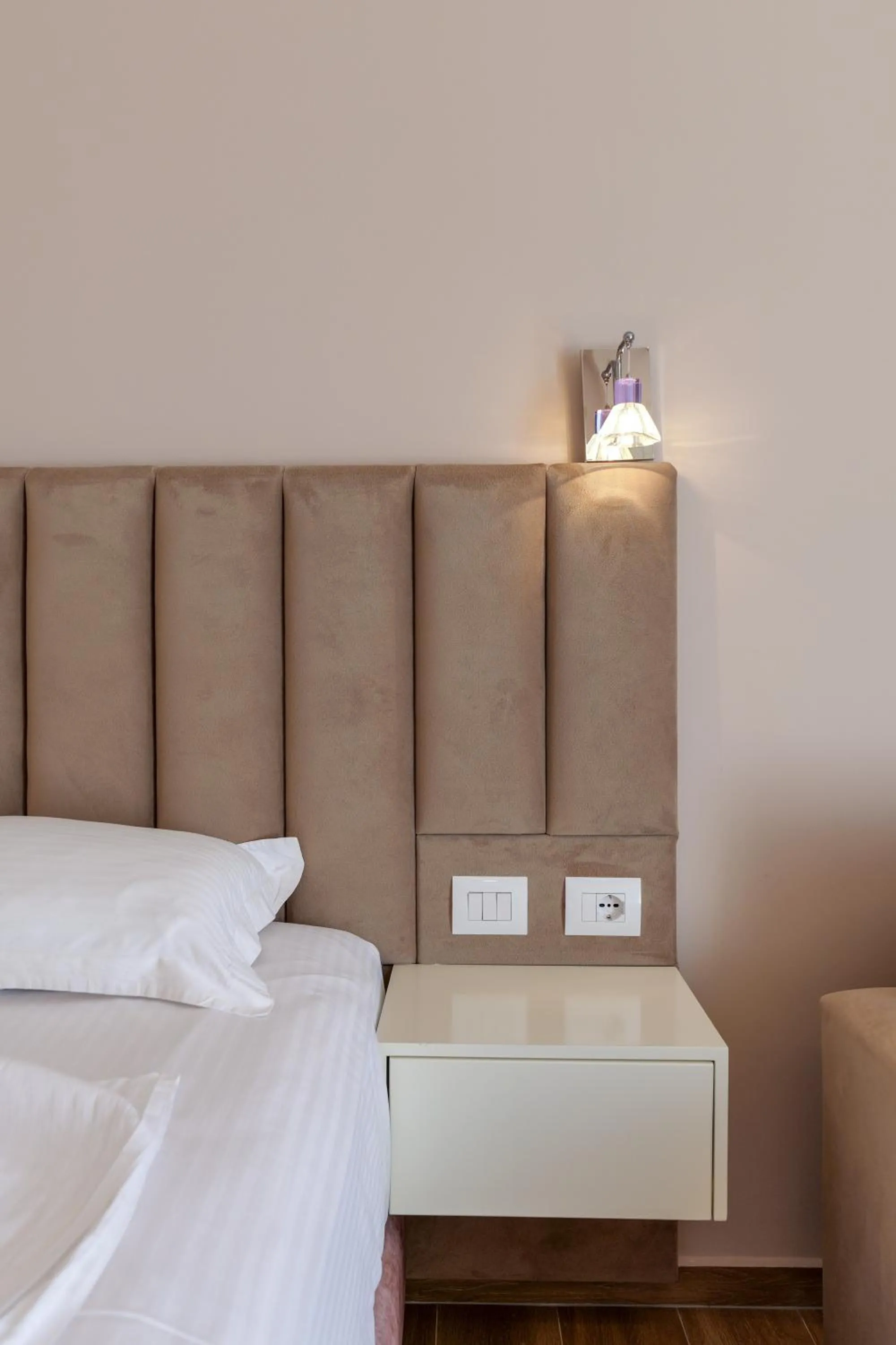 Bed in HOTEL DENOEL