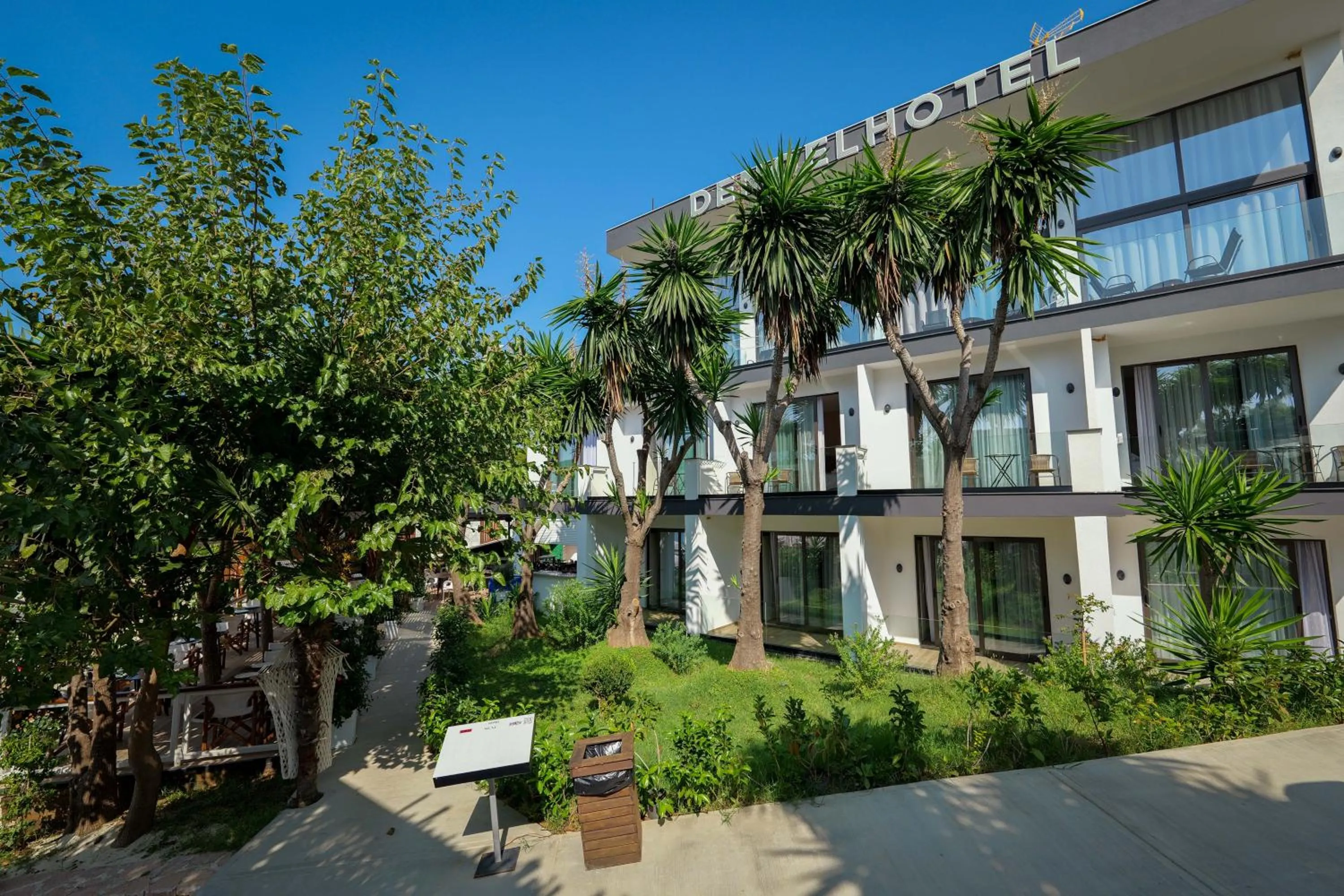 Property building in HOTEL DENOEL