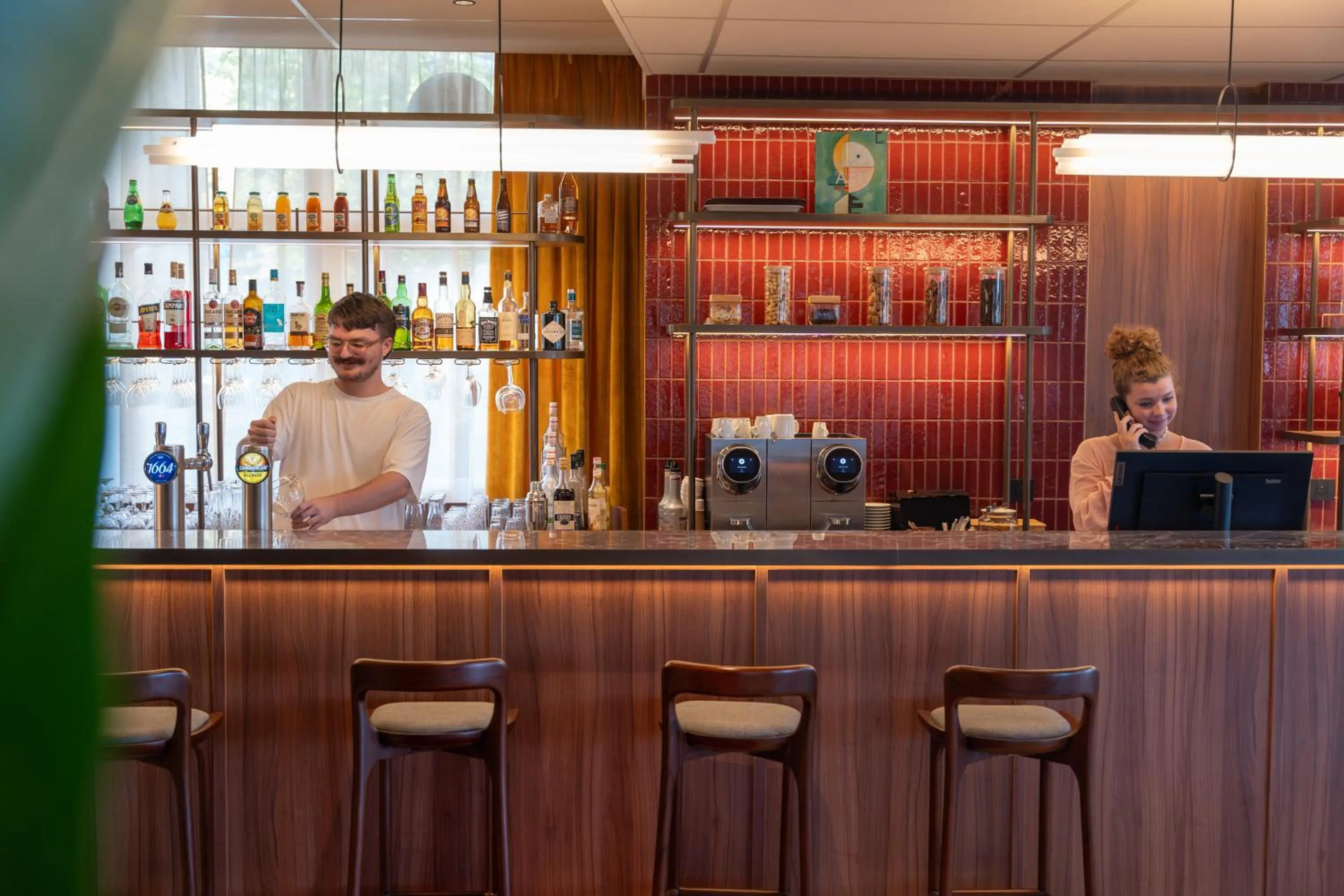 Lounge or bar in Novotel Nantes Centre Bord de Loire