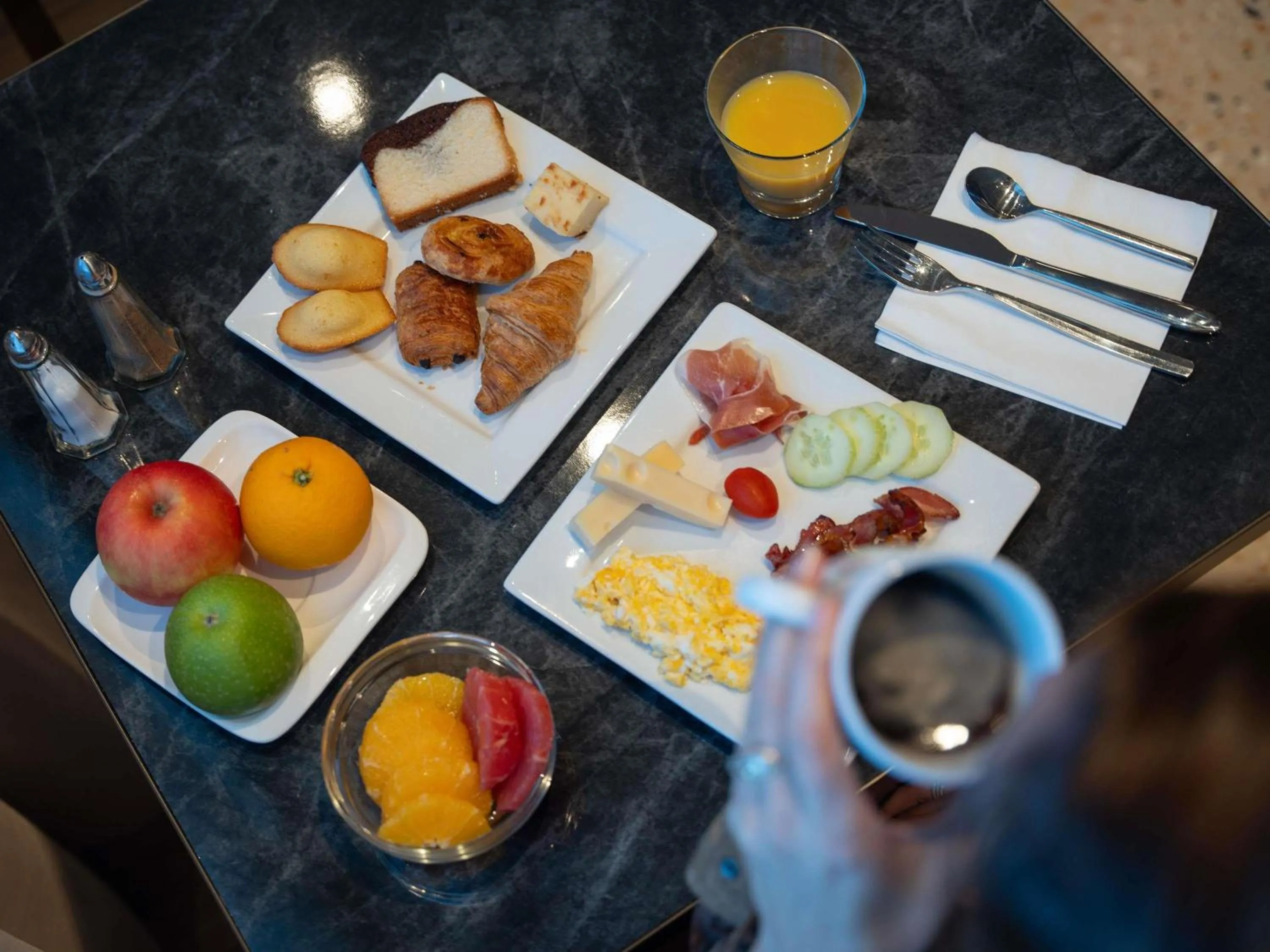 Breakfast in Novotel Nantes Centre Bord de Loire