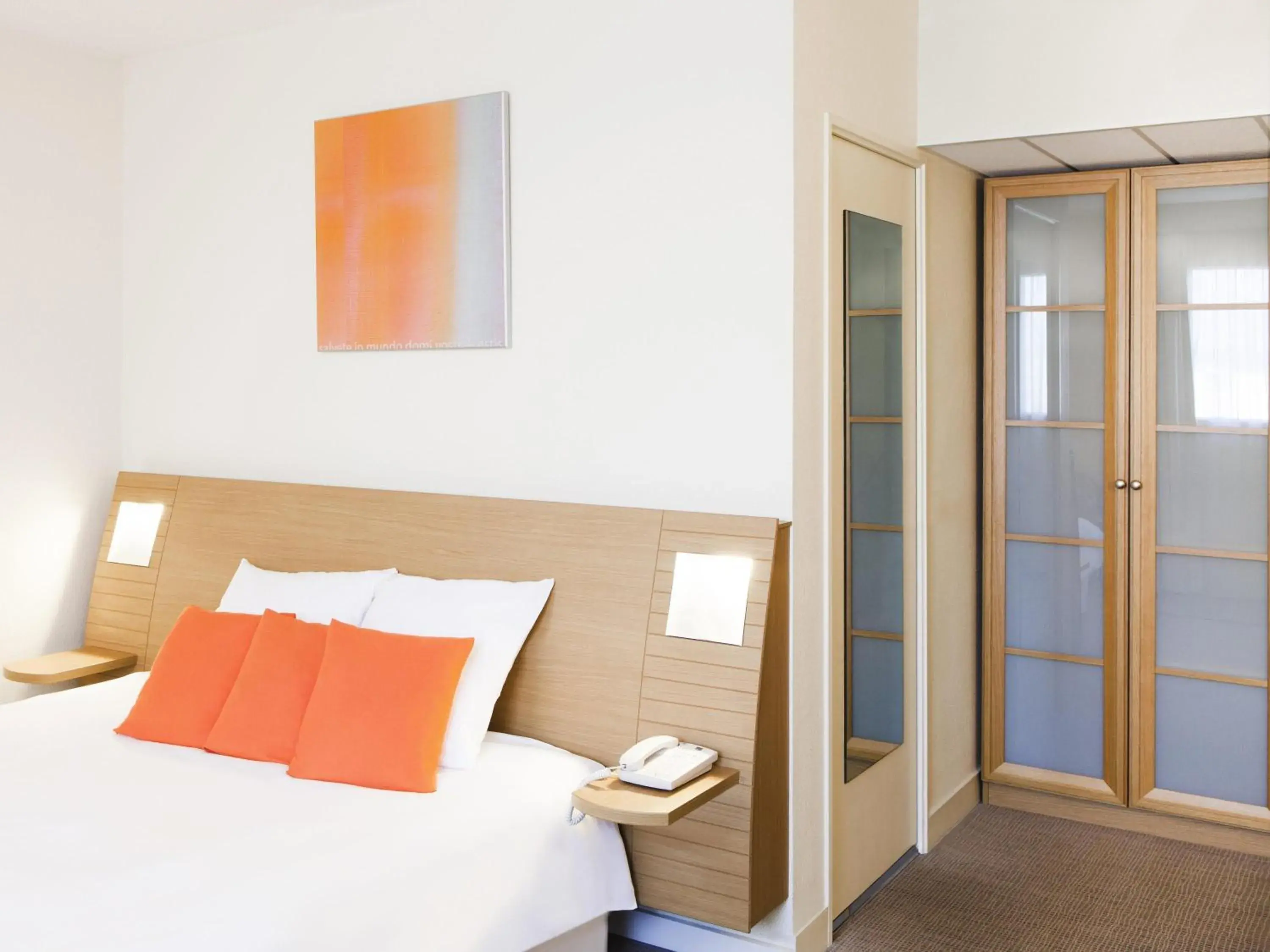 Superior Double Room in Novotel Nantes Centre Bord de Loire Superior Double Room in Novotel Nantes Centre Bord de Loire