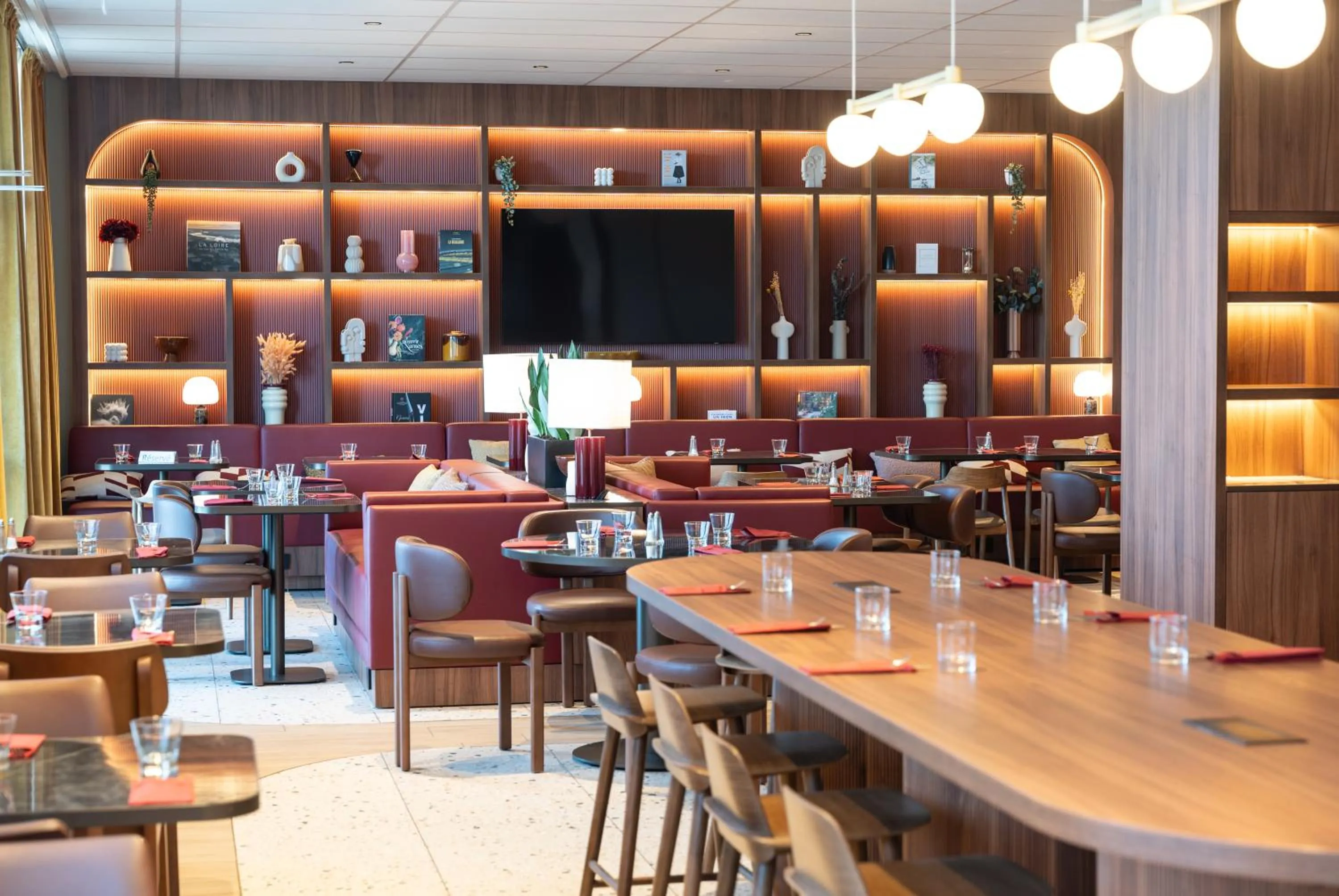 Restaurant/places to eat in Novotel Nantes Centre Bord de Loire