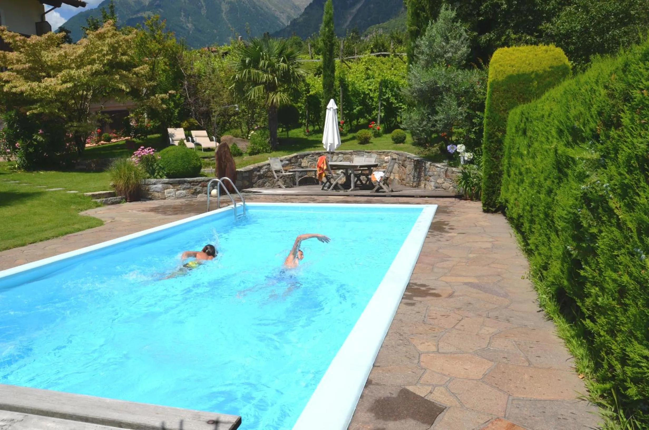Garden in Obermaratscher Apartments Residence