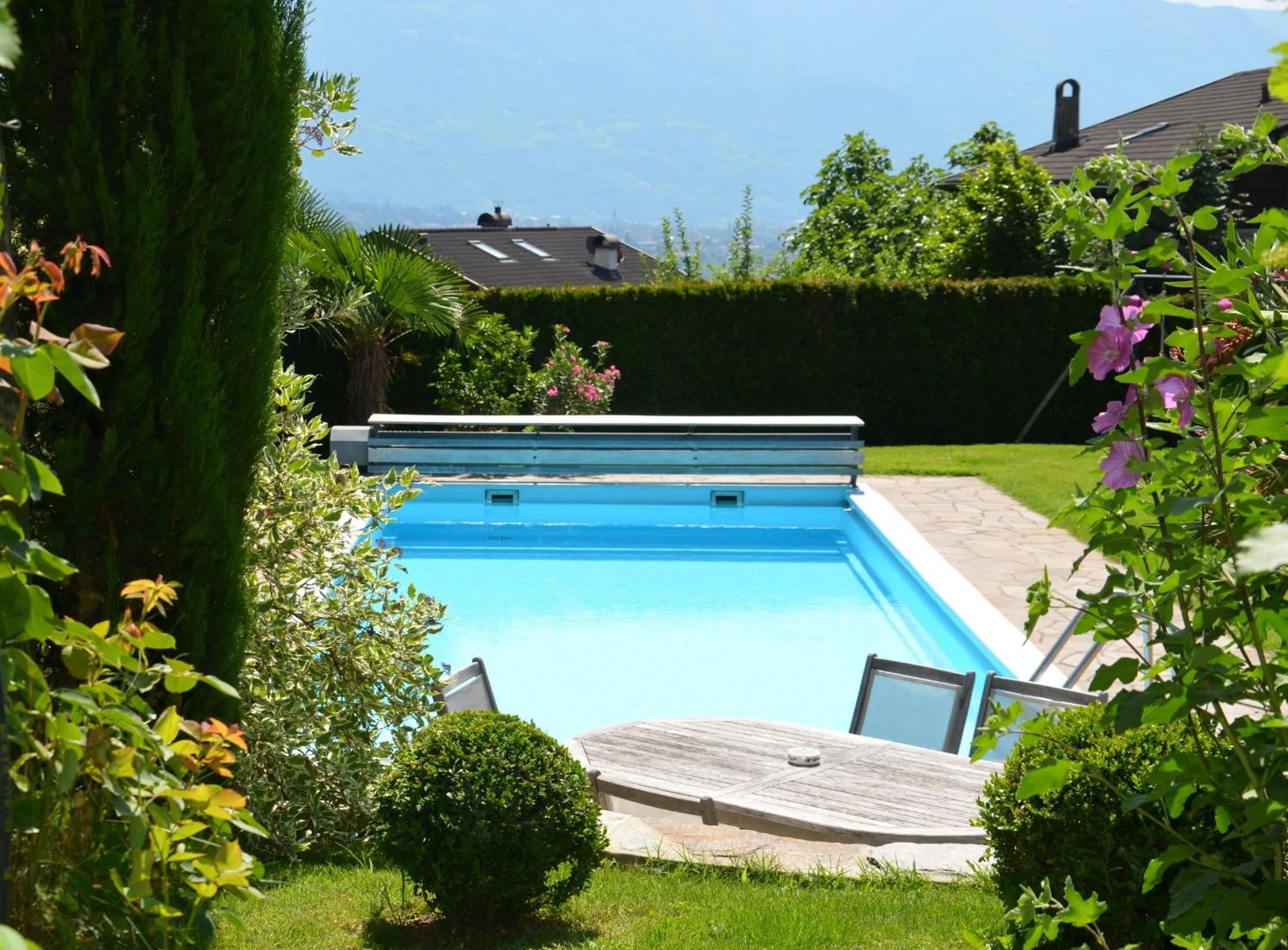 Swimming pool in Obermaratscher Apartments Residence