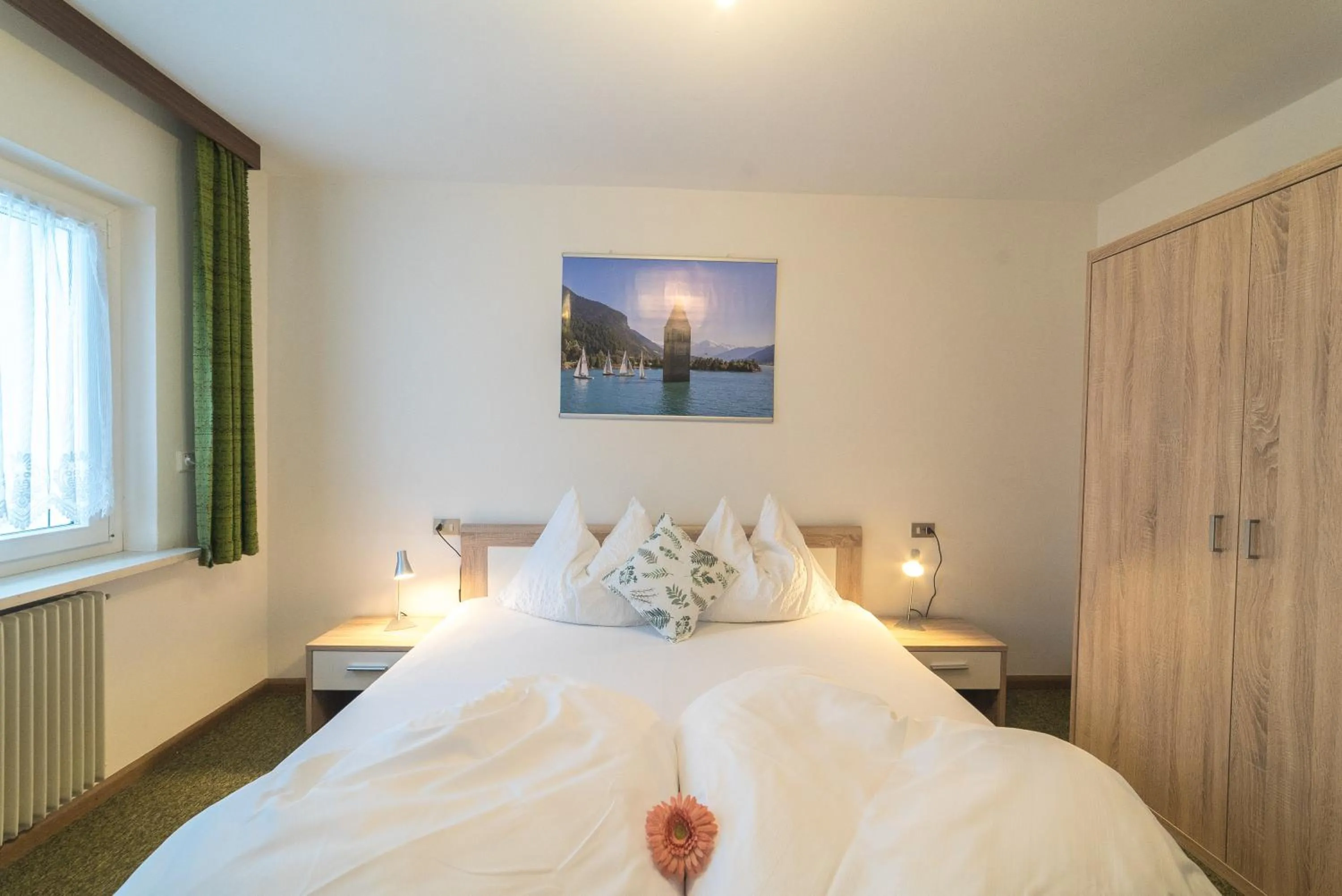 Photo of the whole room, Bed in Residence Ortlerhof