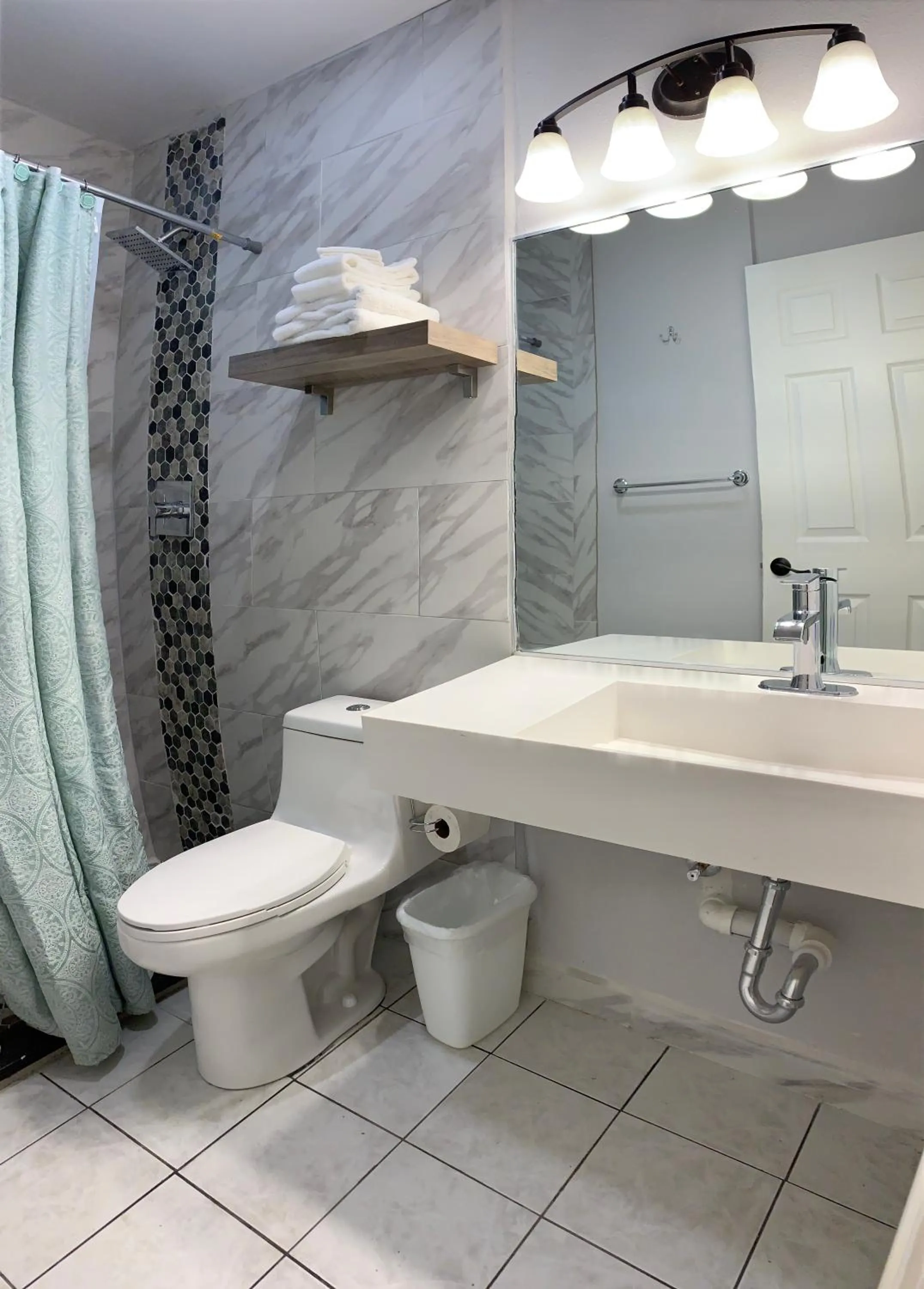 Bathroom in The Peahen House