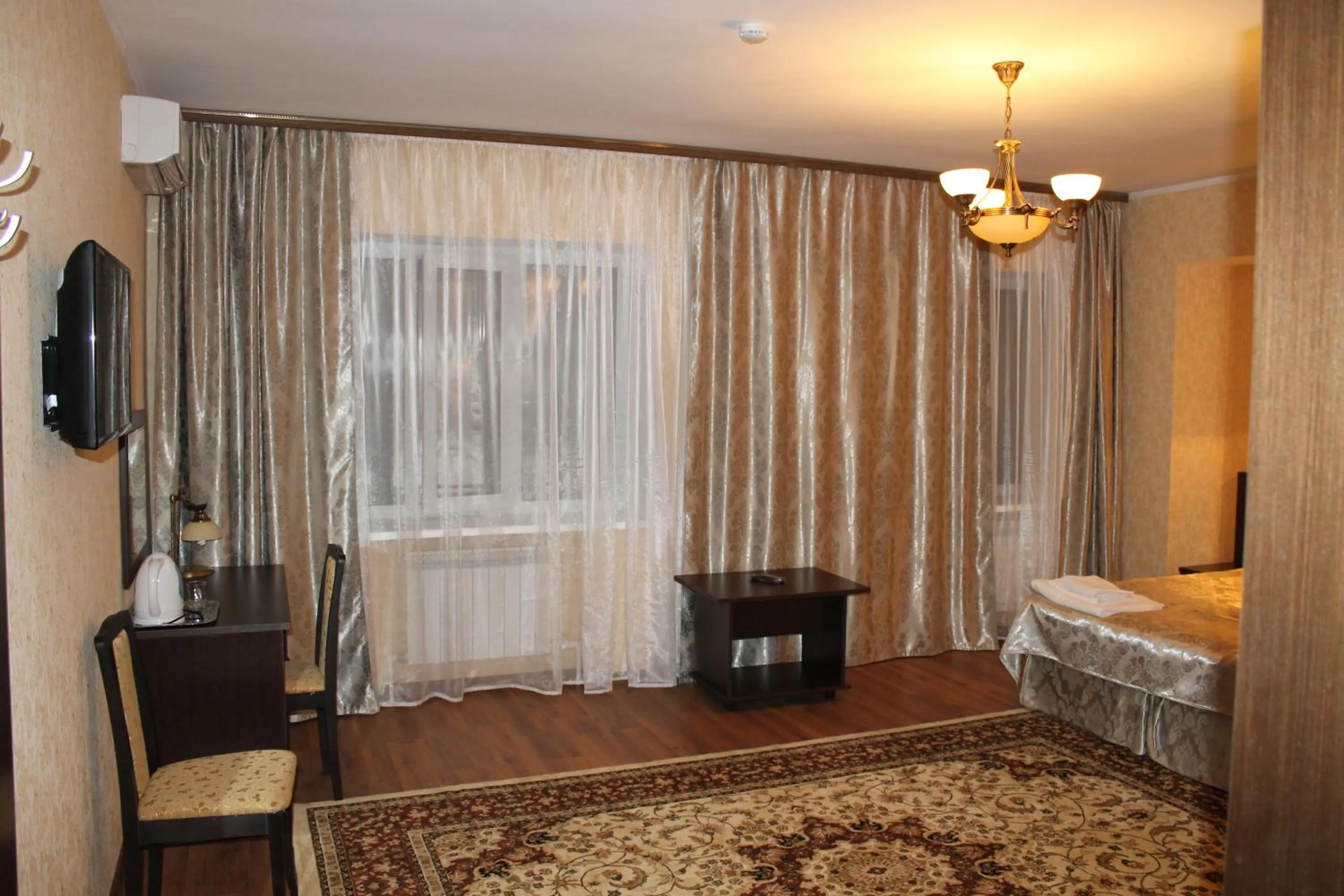 Bathroom, Bed in Sultan Beibarys