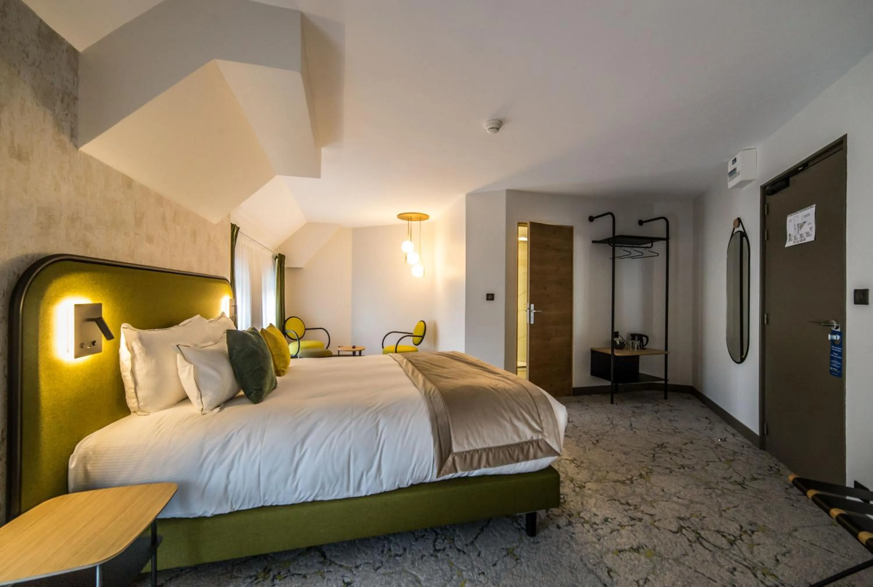 Photo of the whole room, Bed in Best Western Le Relais du Vigneron