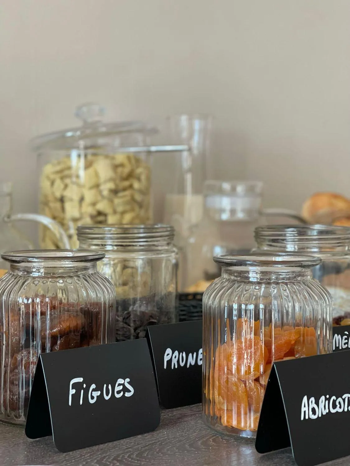 Food and drinks in Best Western Le Relais du Vigneron