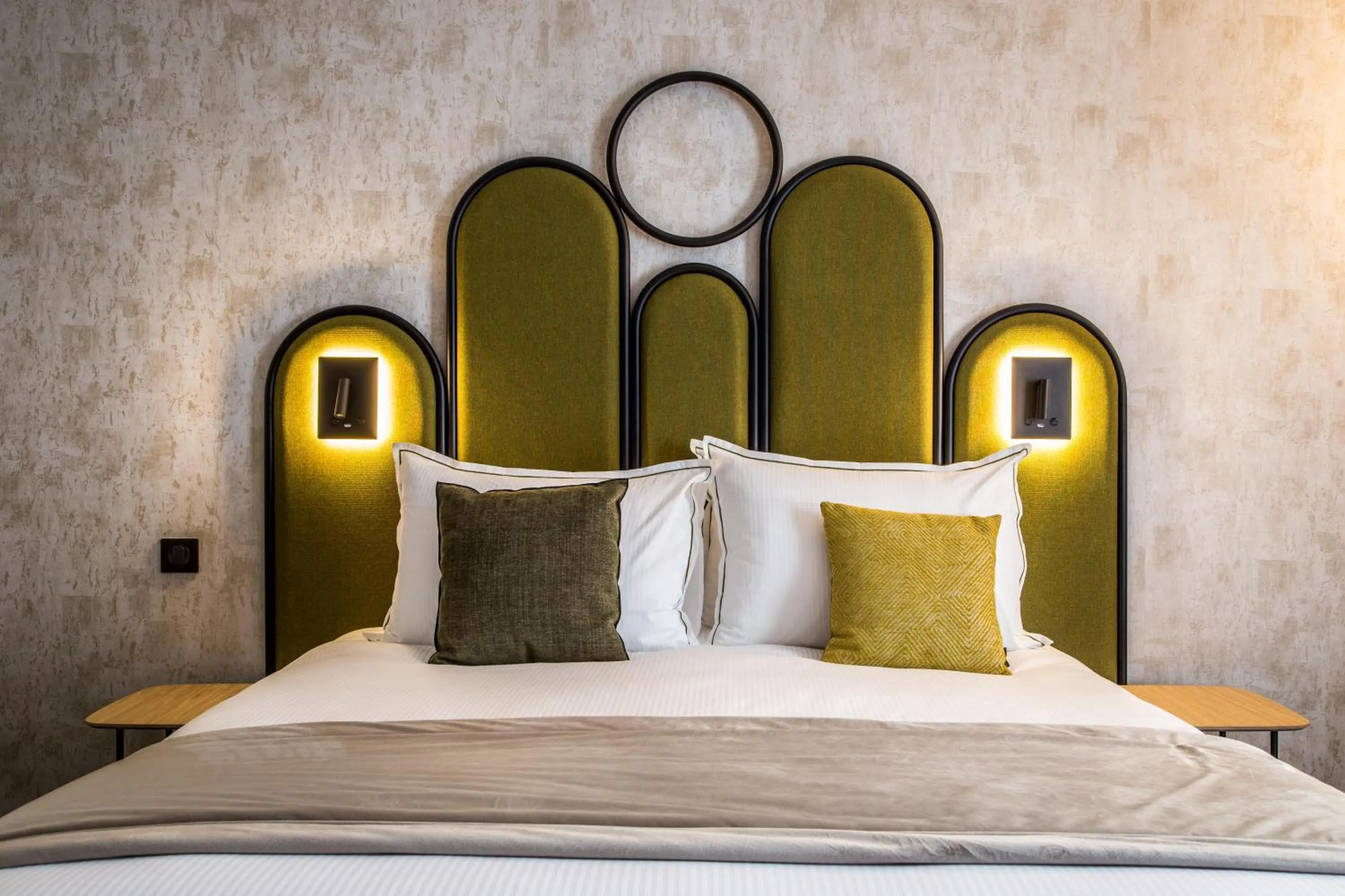 Photo of the whole room, Bed in Best Western Le Relais du Vigneron