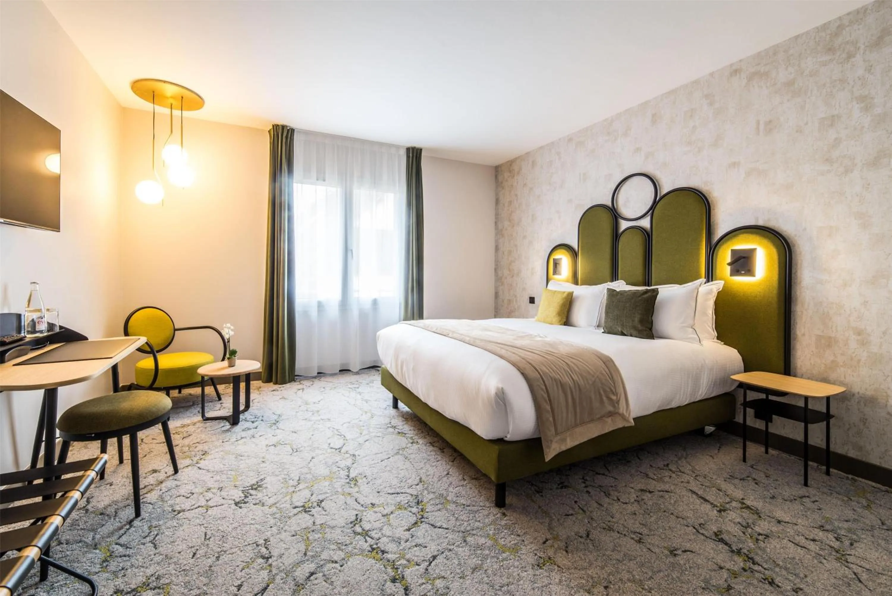 Bedroom, Bed in Best Western Le Relais du Vigneron