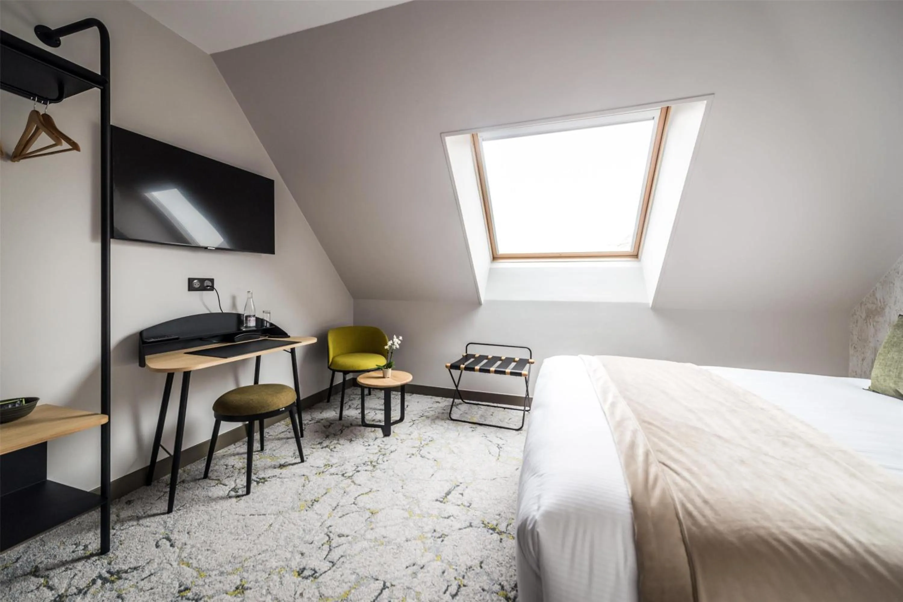 Bedroom, Bed in Best Western Le Relais du Vigneron