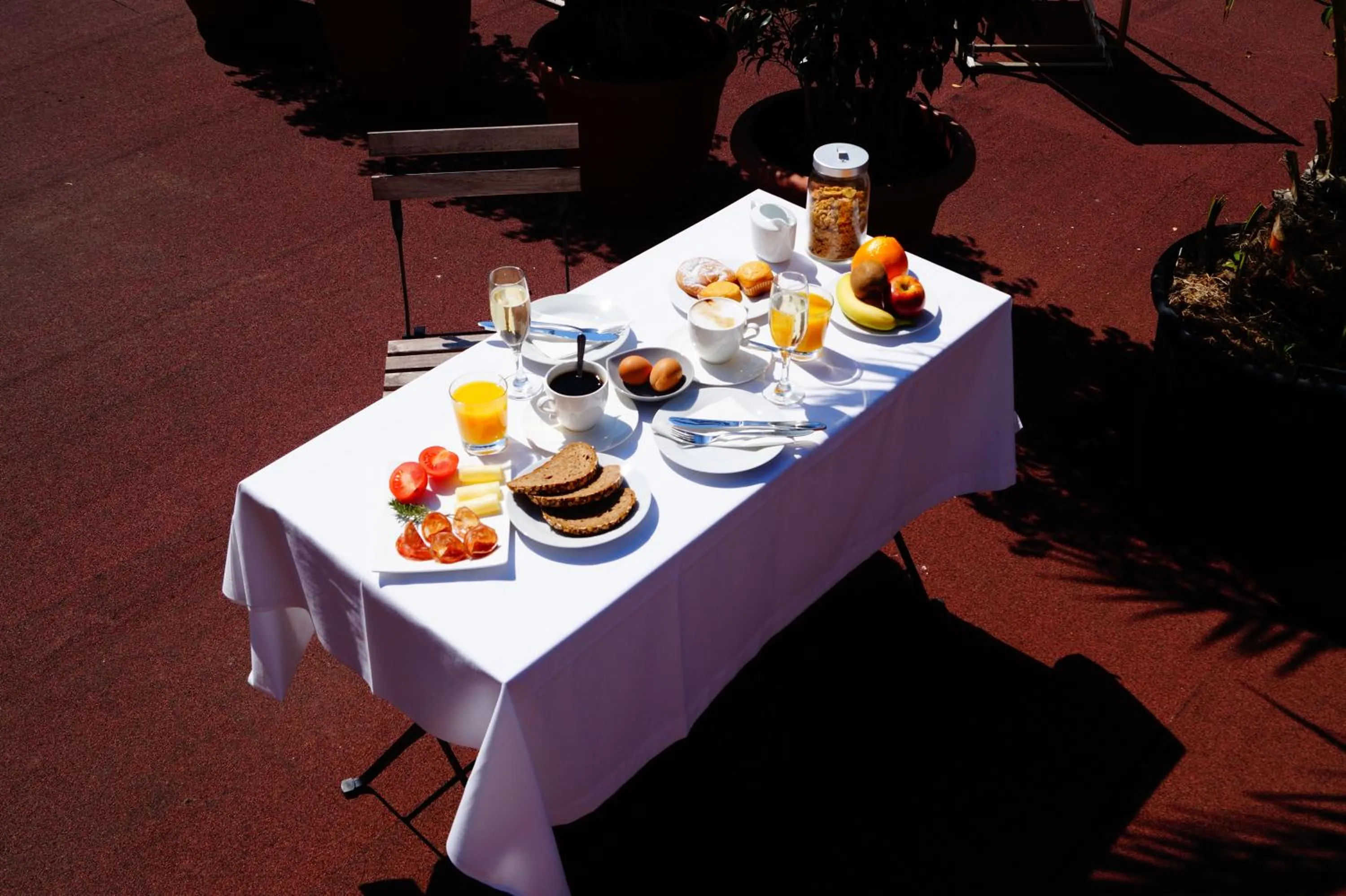 Restaurant/places to eat in Mihlton Barcelona Boutique B&B