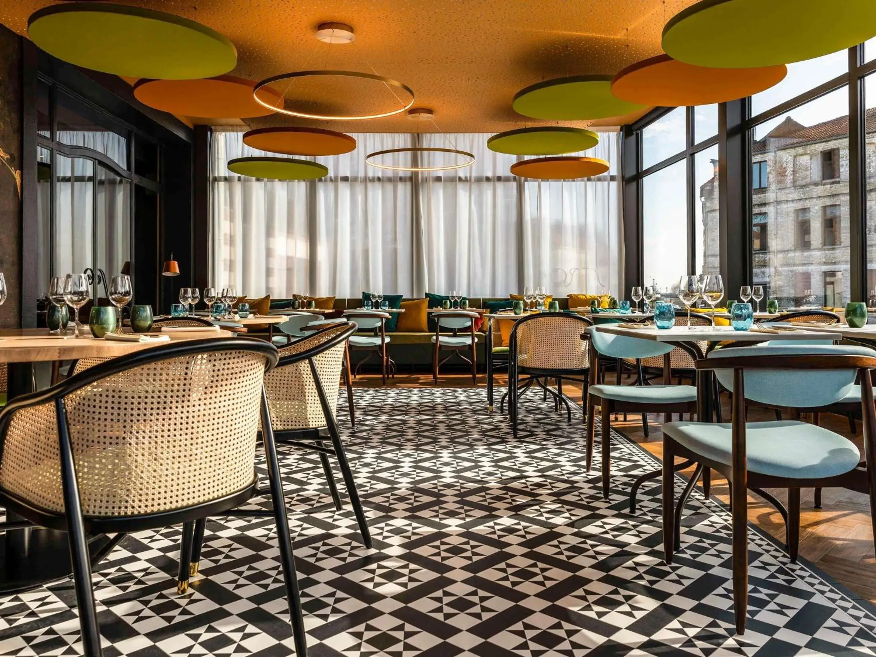 Restaurant/places to eat in Mercure Saint Omer Centre Gare Restaurant/places to eat in Mercure Saint Omer Centre Gare