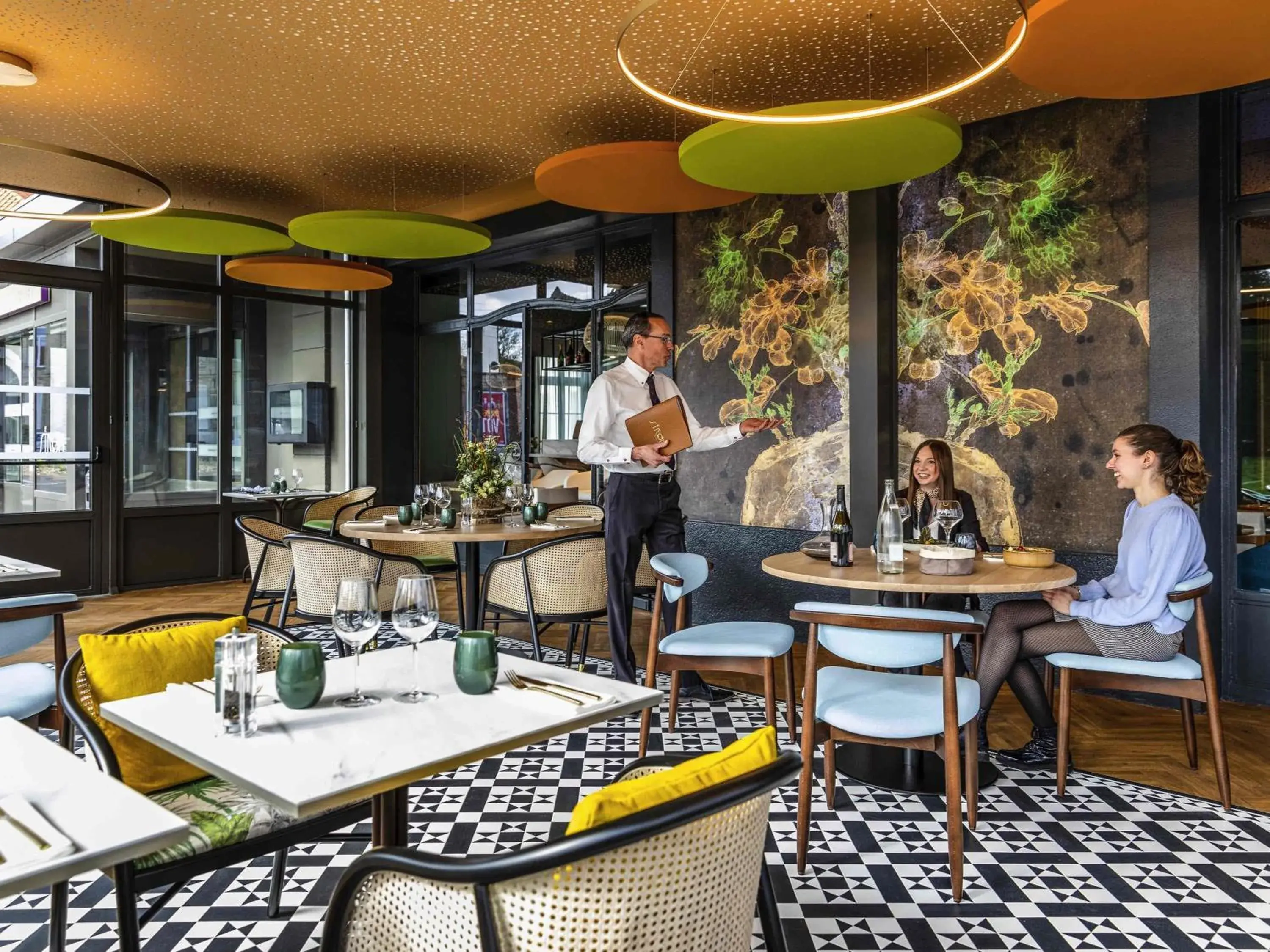 Restaurant/places to eat in Mercure Saint Omer Centre Gare Restaurant/places to eat in Mercure Saint Omer Centre Gare