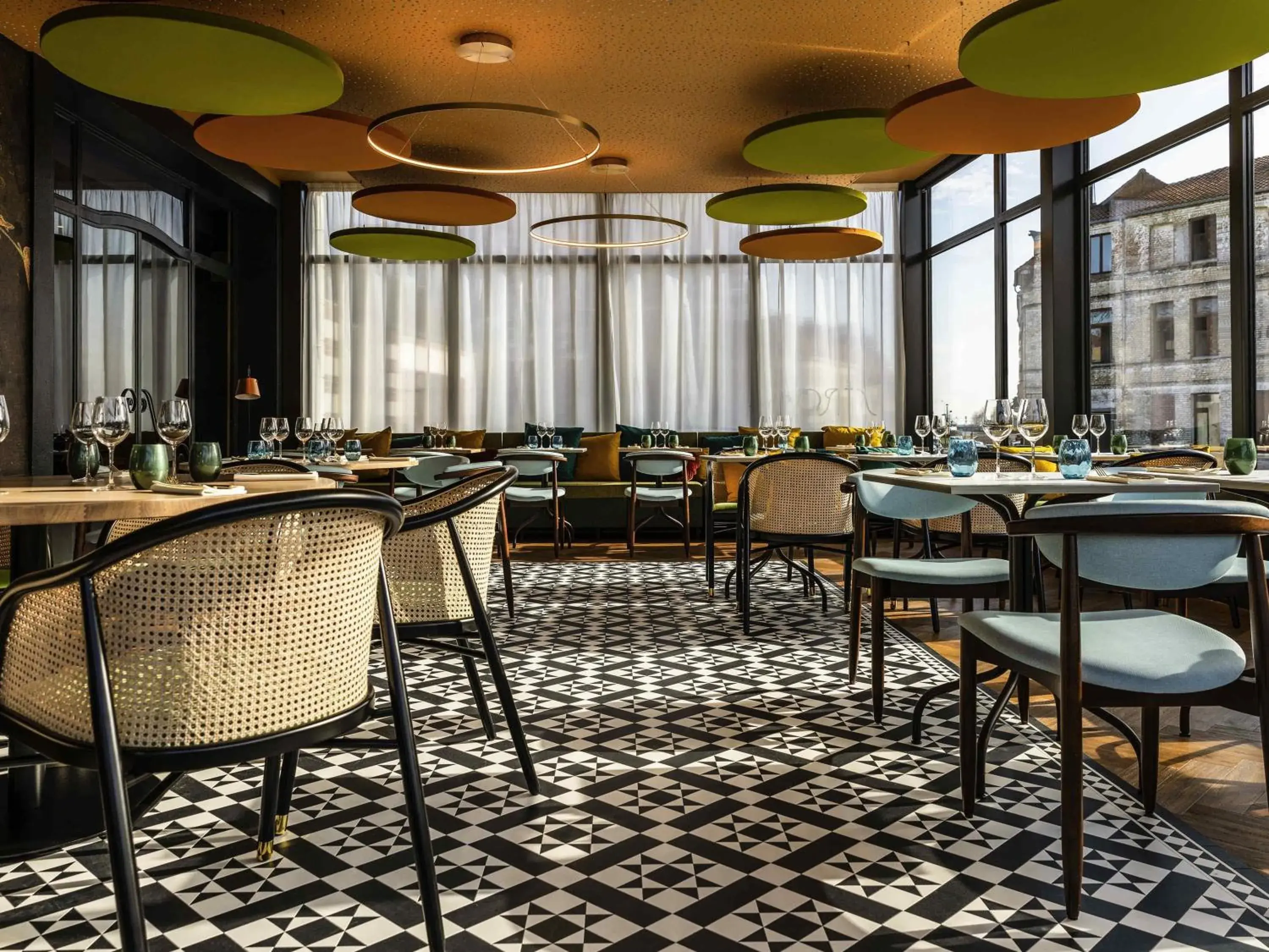 Restaurant/places to eat in Mercure Saint Omer Centre Gare Restaurant/places to eat in Mercure Saint Omer Centre Gare