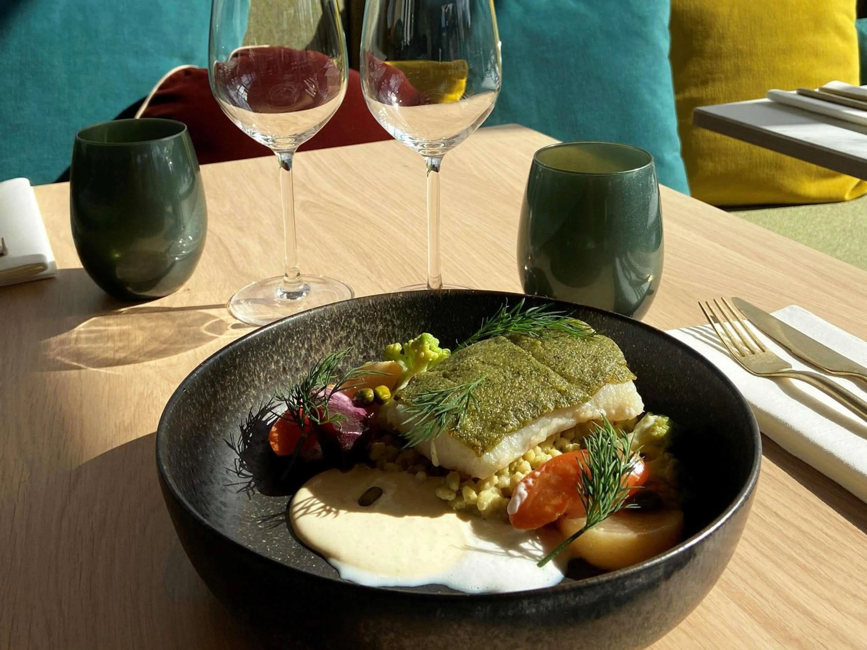 Restaurant/places to eat in Mercure Saint Omer Centre Gare