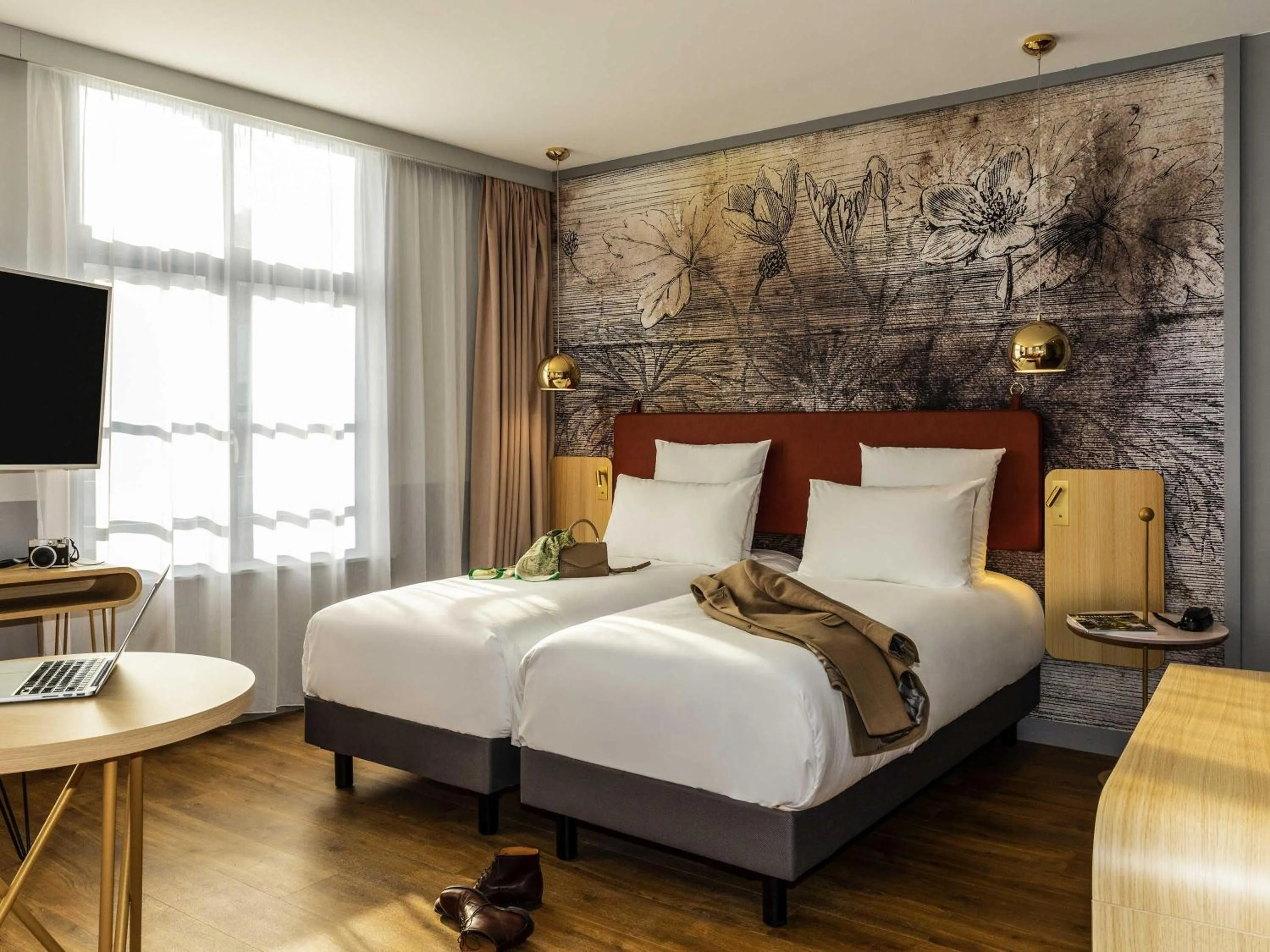 Bedroom, Bed in Mercure Saint Omer Centre Gare