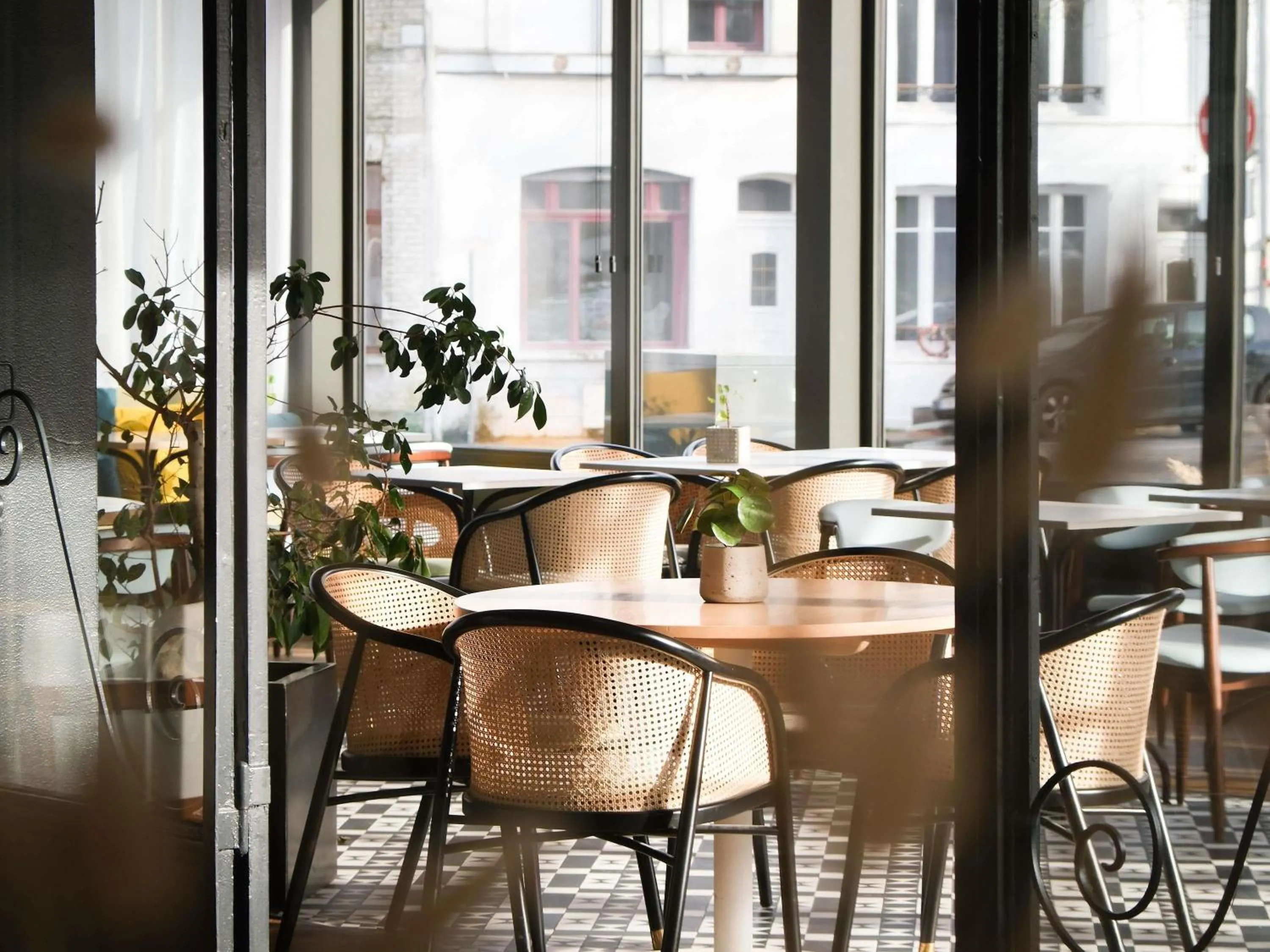 Restaurant/places to eat in Mercure Saint Omer Centre Gare