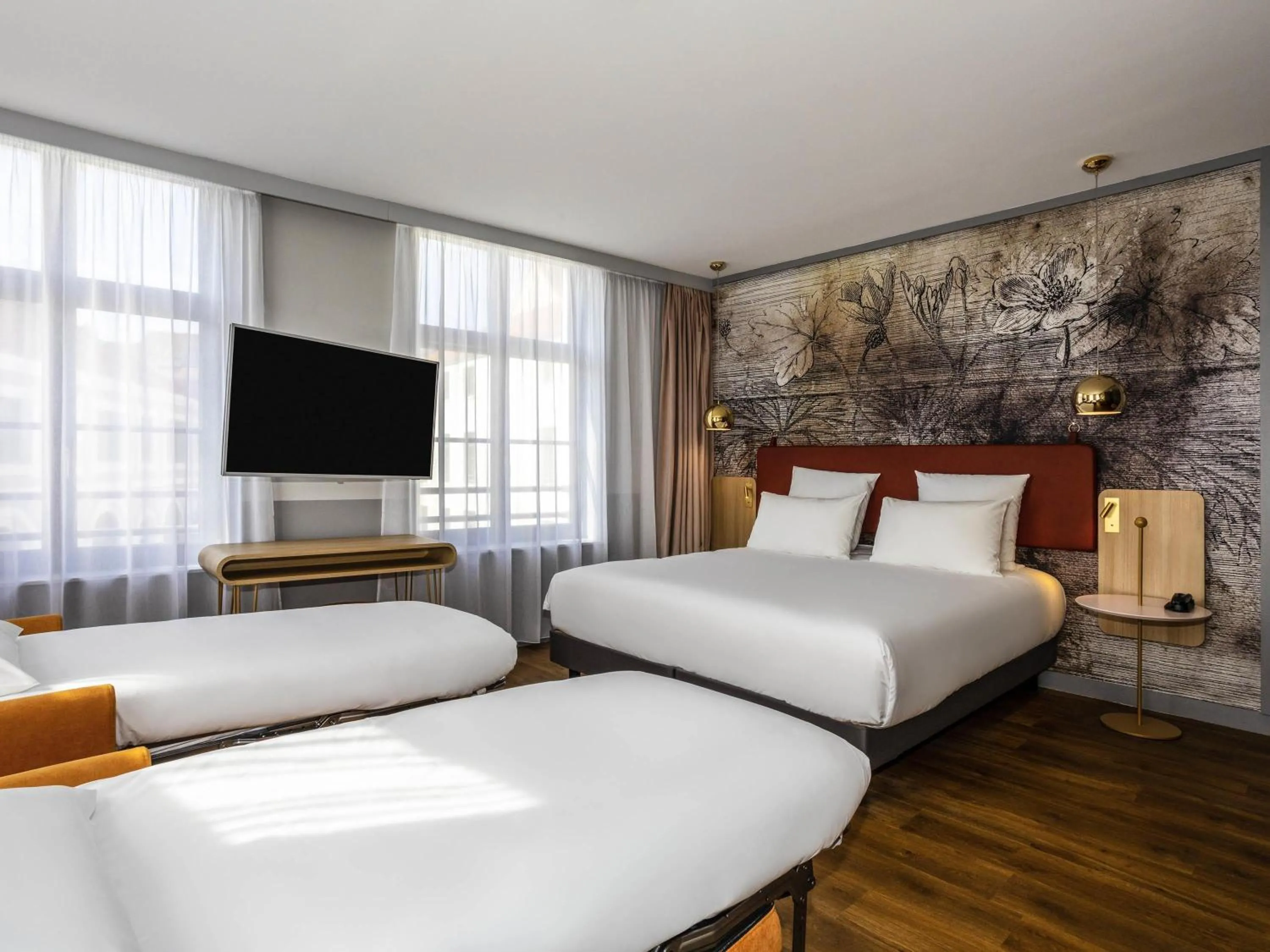 Bedroom, Bed in Mercure Saint Omer Centre Gare