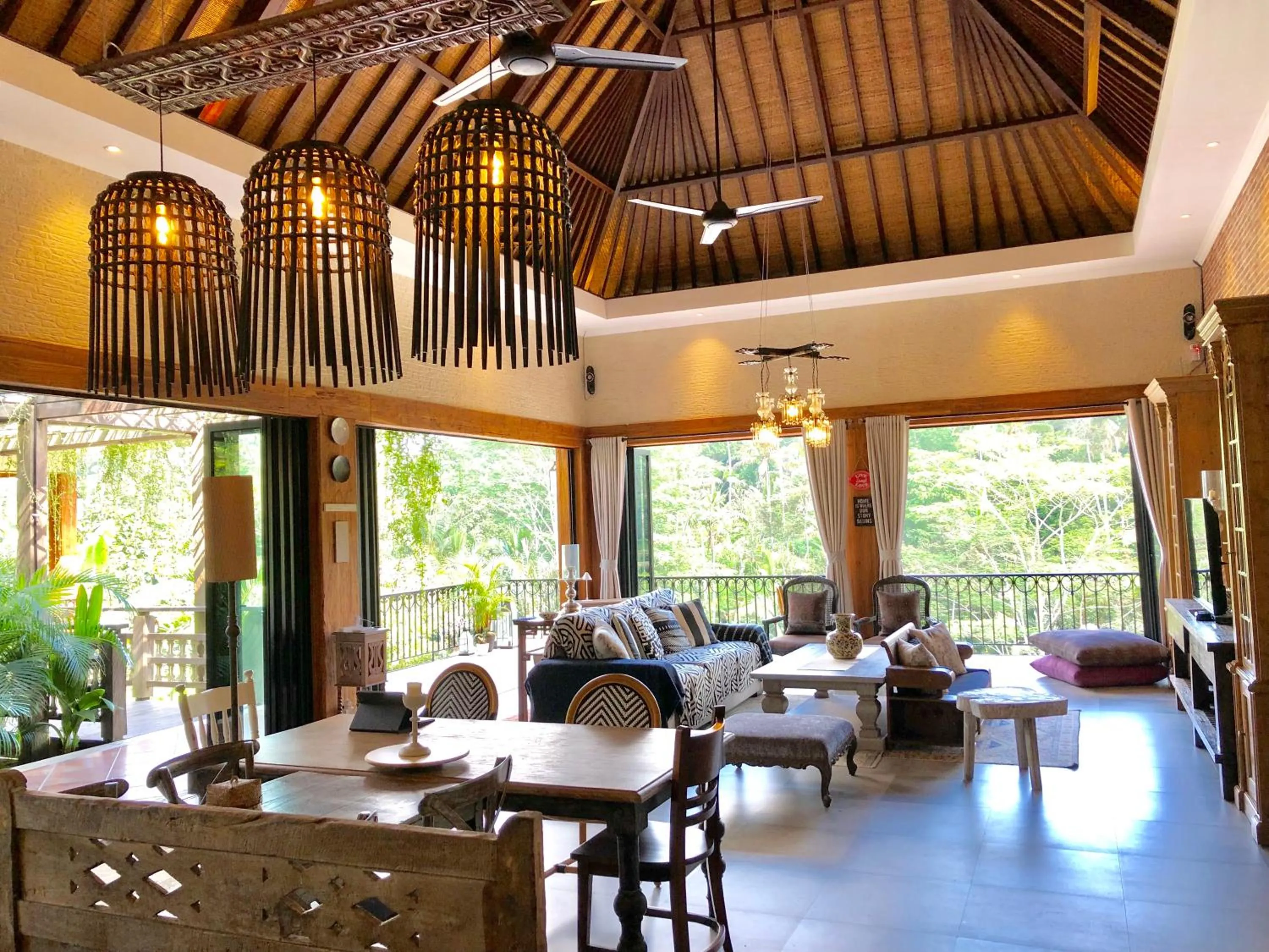 Library in Puri Kasih Gottlieb