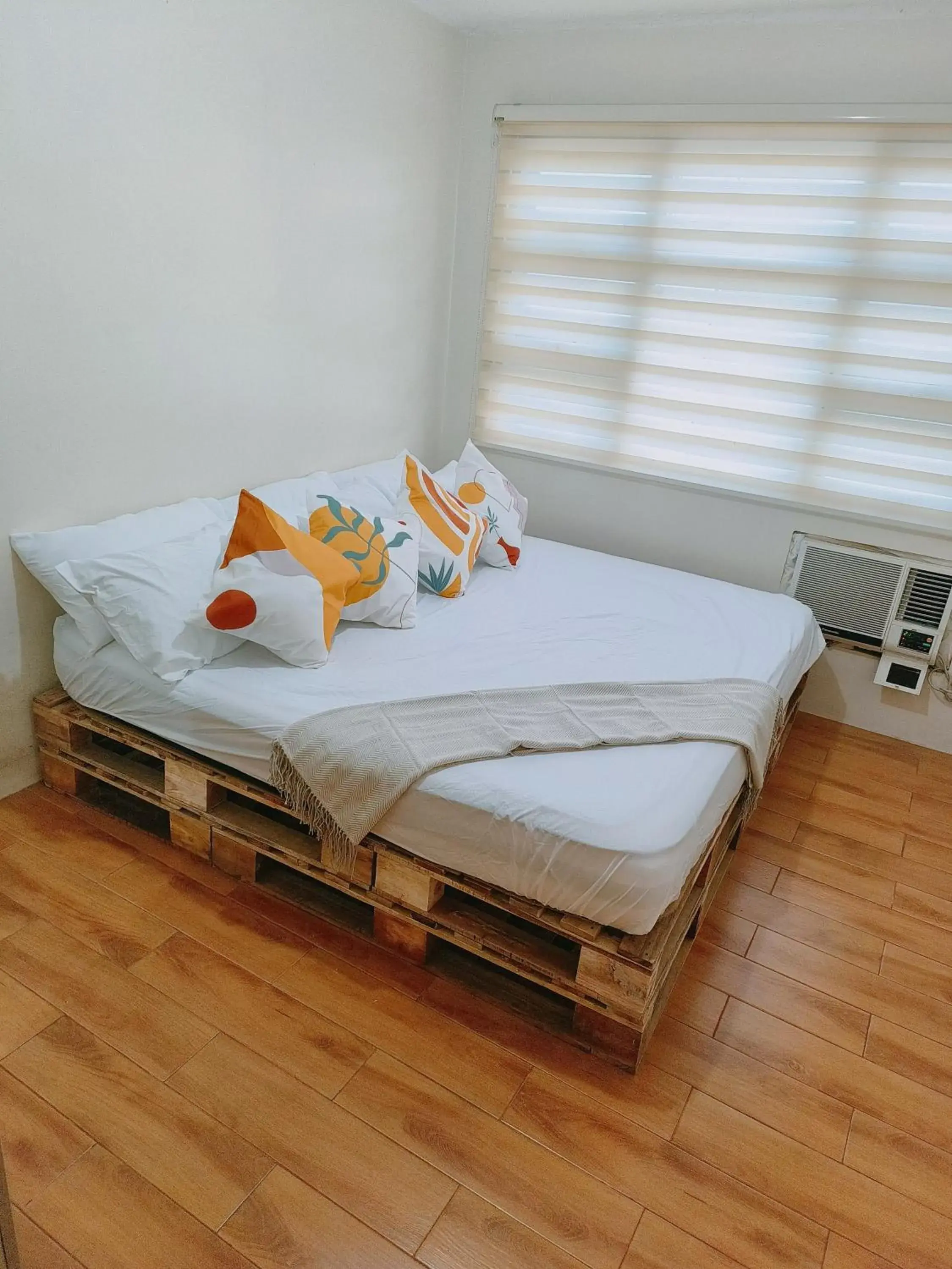 Bed in Davao Condo 2BR Pool Wifi Netflix Bed in Davao Condo 2BR Pool Wifi Netflix