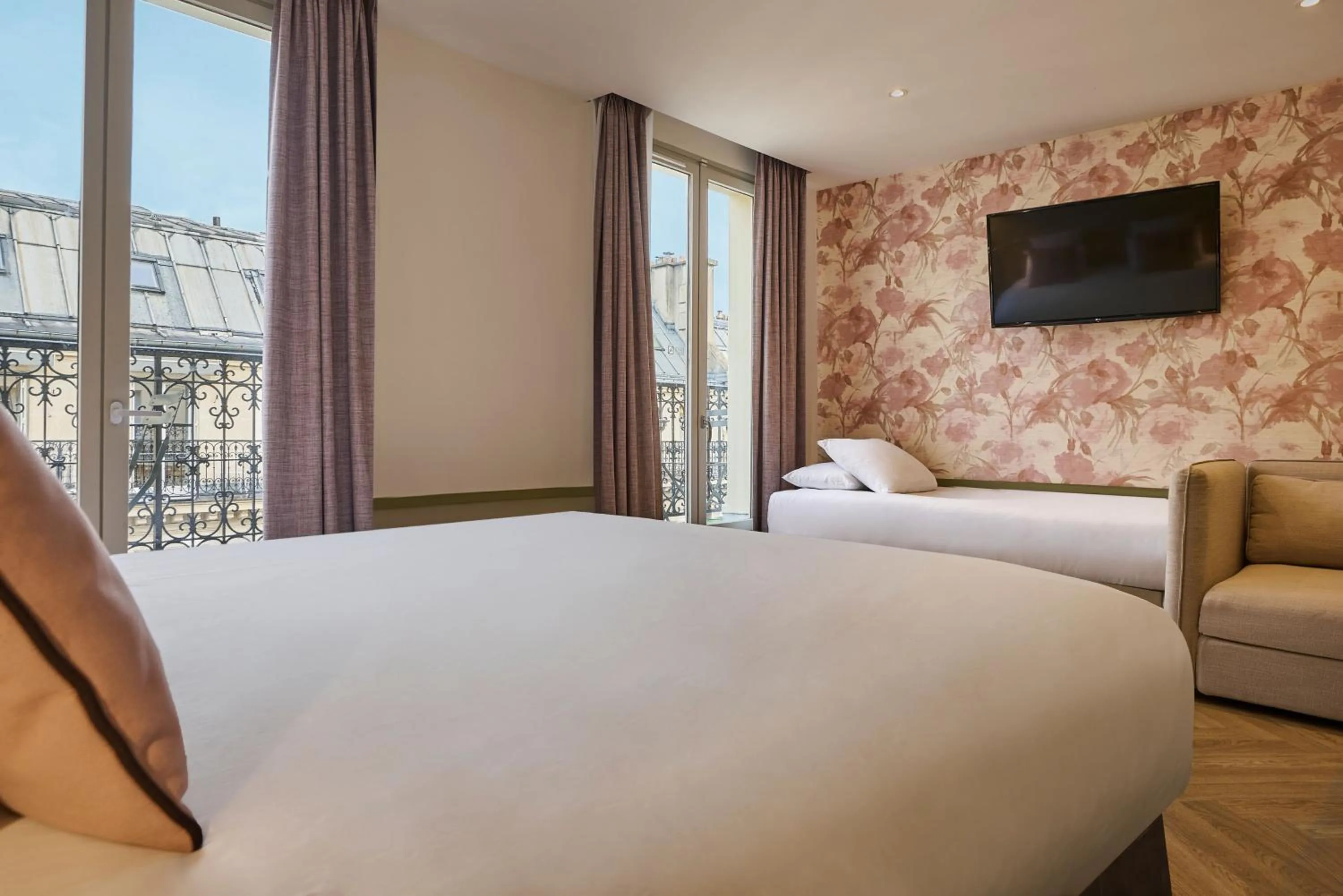 Bed in Hotel Cervantes by Happyculture