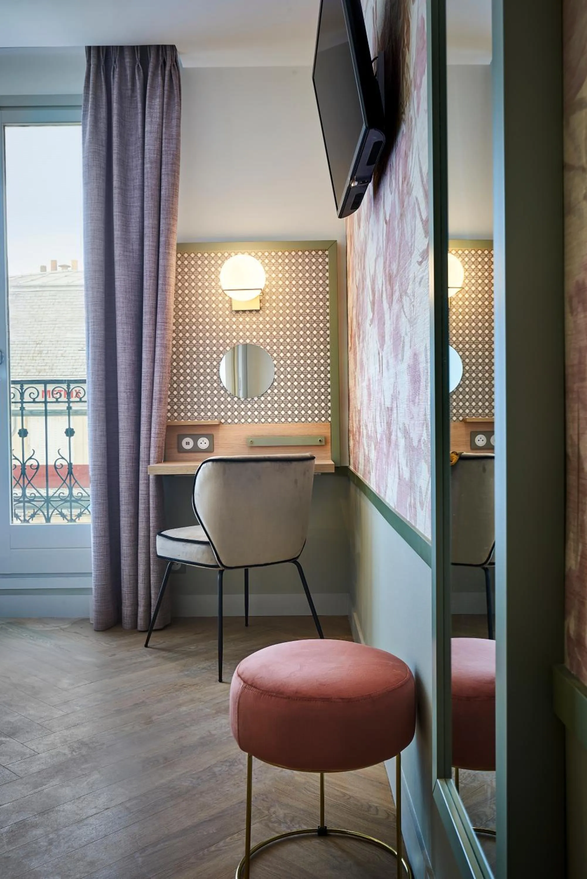 Hotel Cervantes by Happyculture