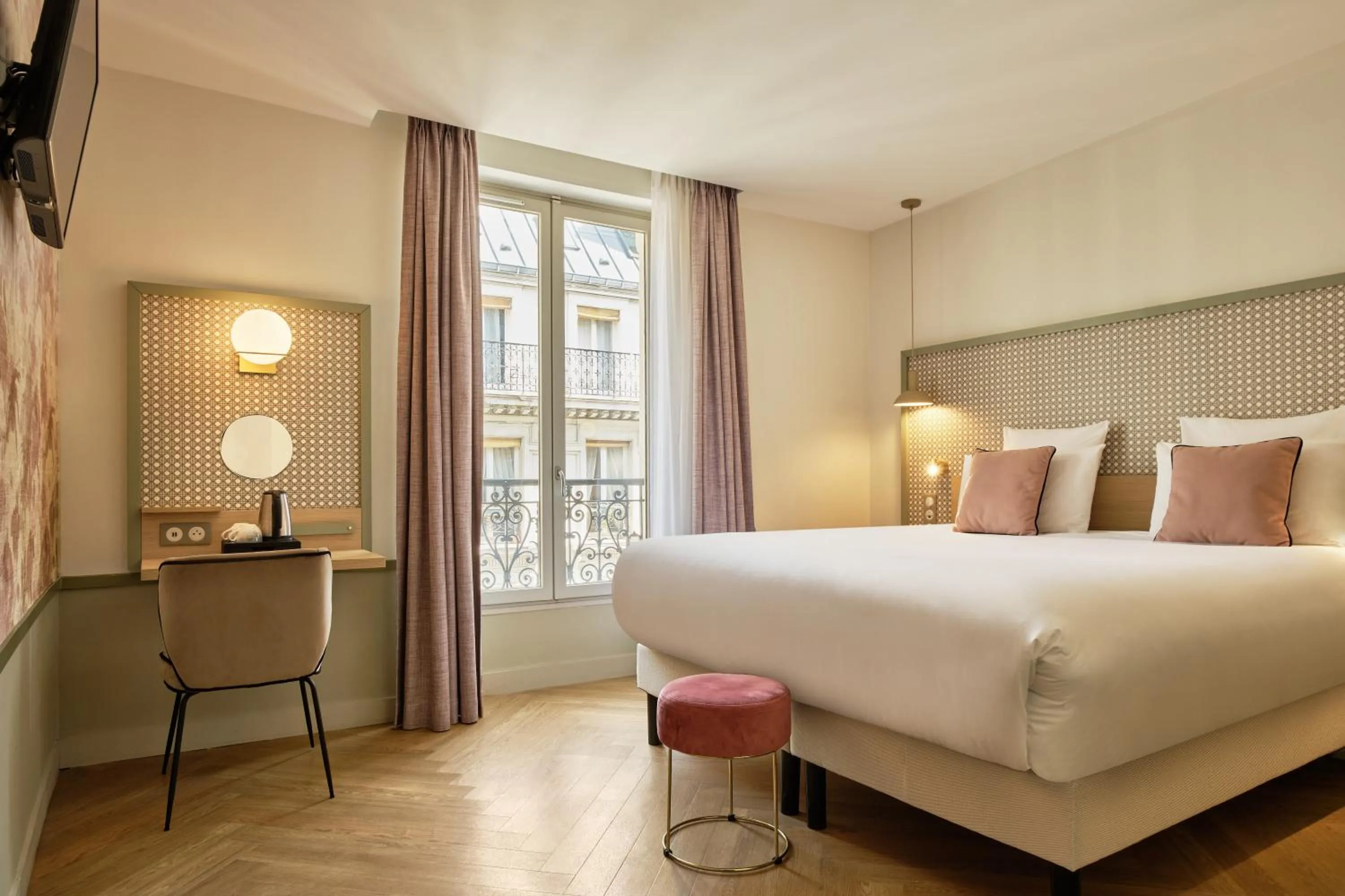 Bed in Hotel Cervantes by Happyculture