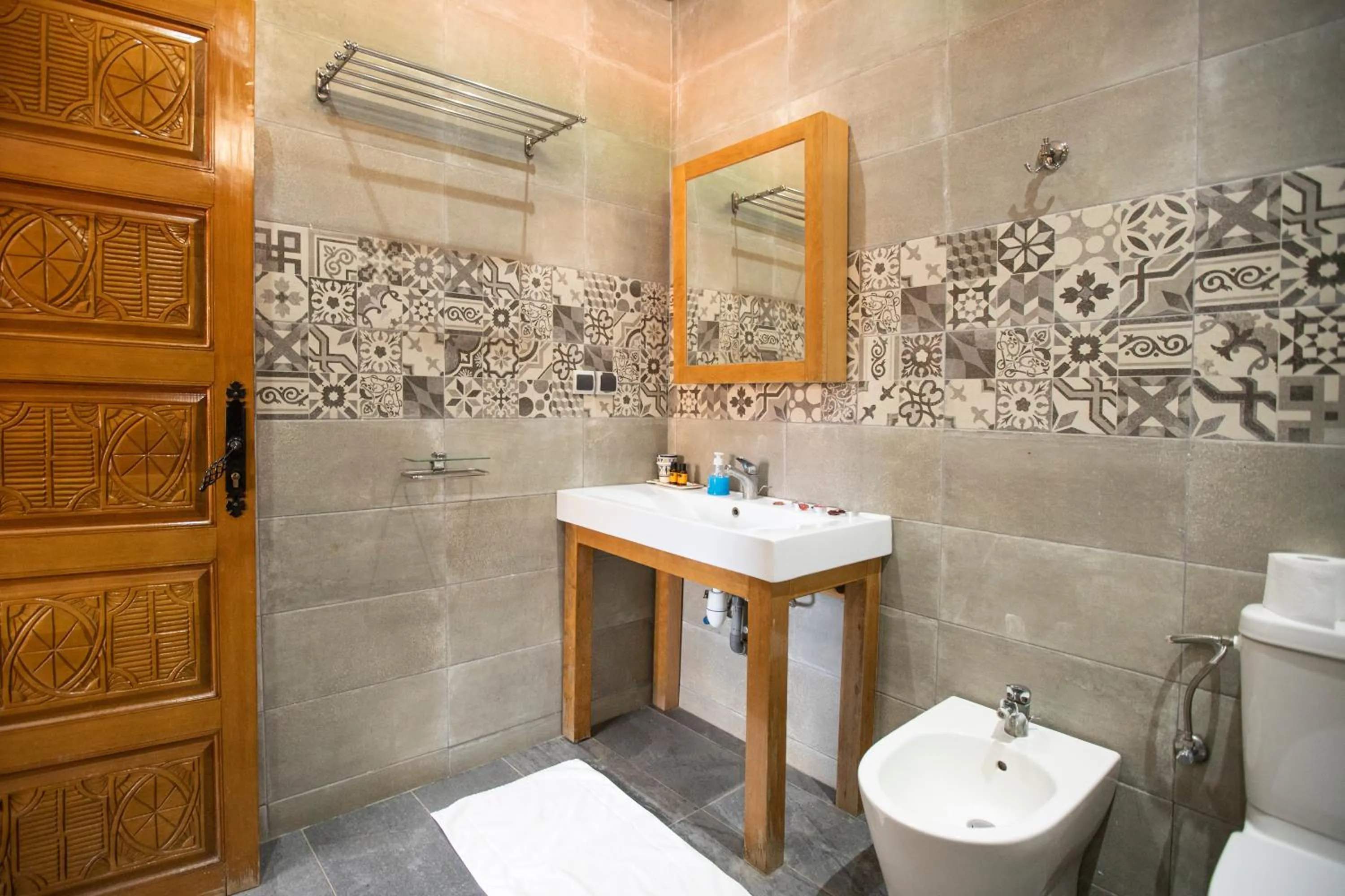 Shower in Dar Zayane