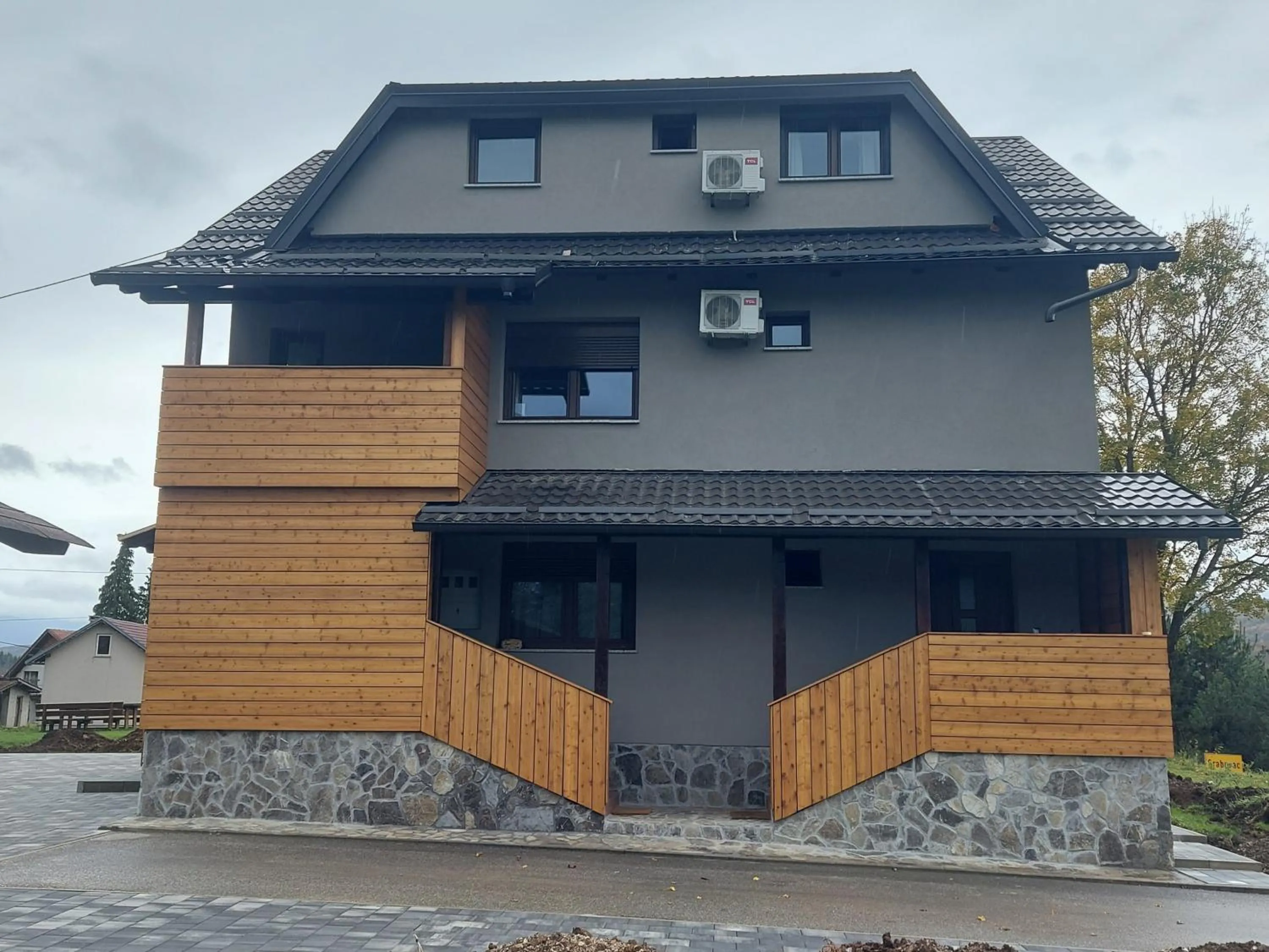 Property building in 4 Seasons Guest House