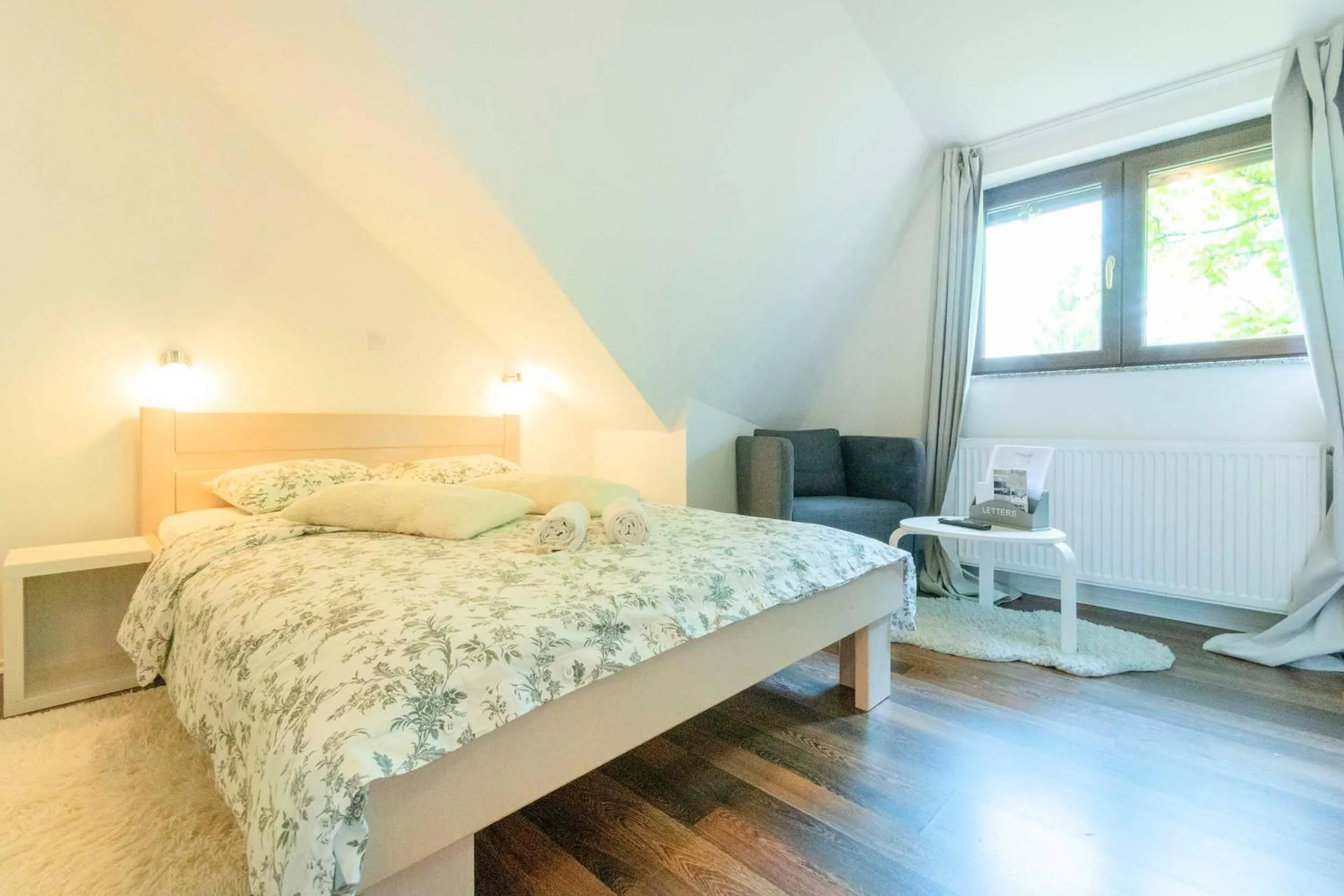 Bed in 4 Seasons Guest House
