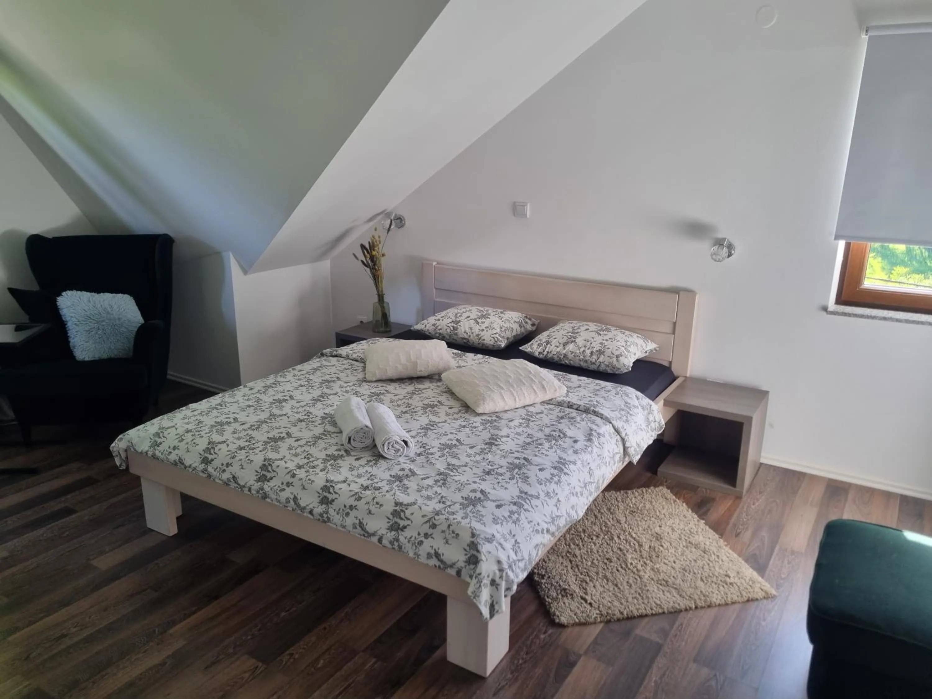 Bed in 4 Seasons Guest House
