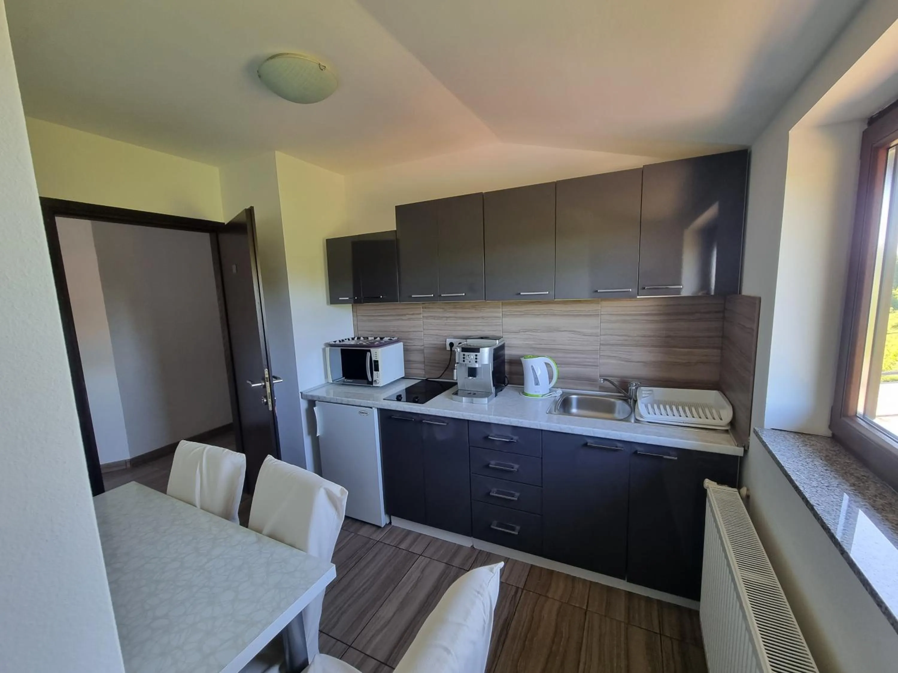 Coffee/tea facilities in 4 Seasons Guest House
