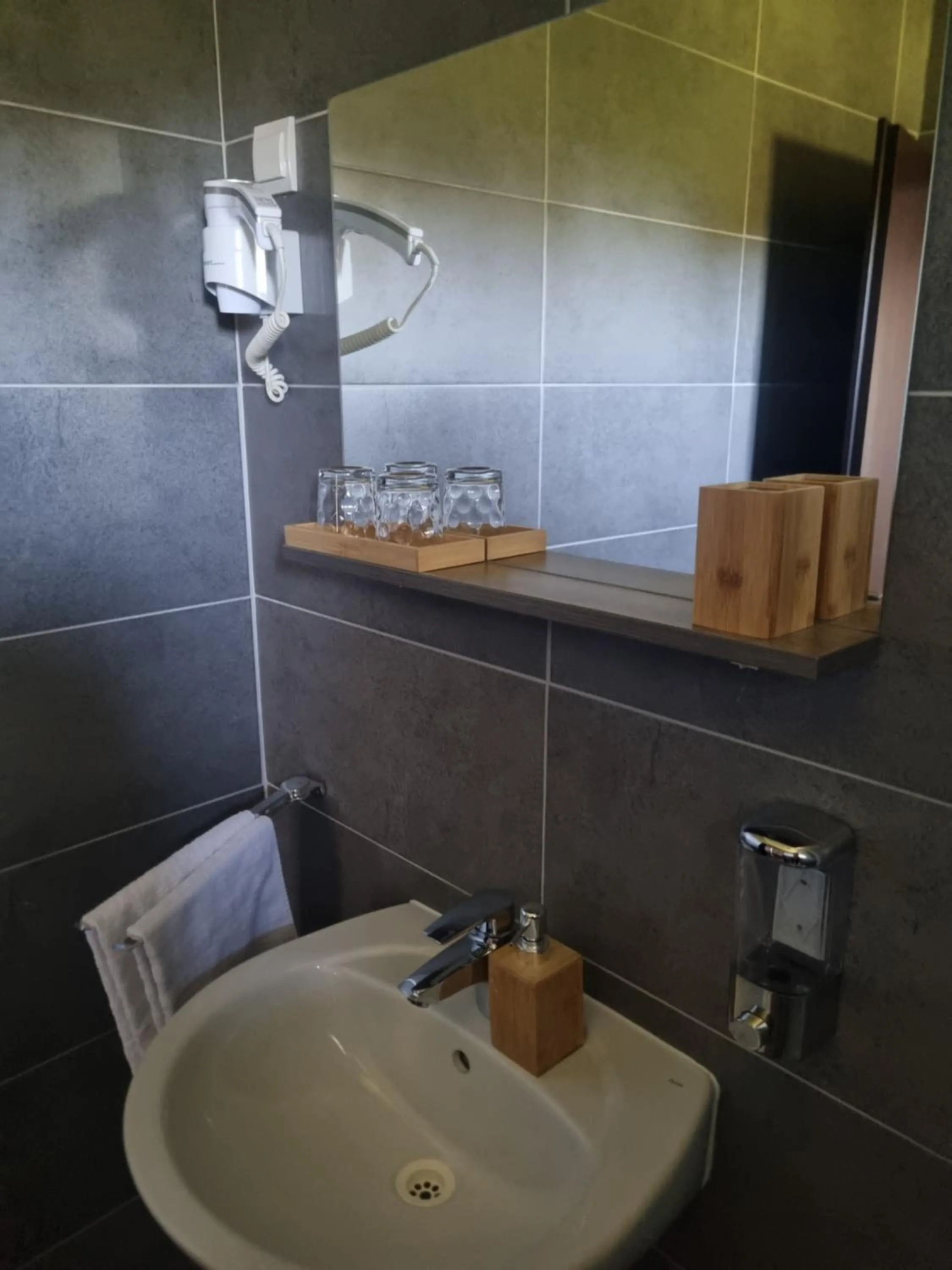 Bathroom in 4 Seasons Guest House