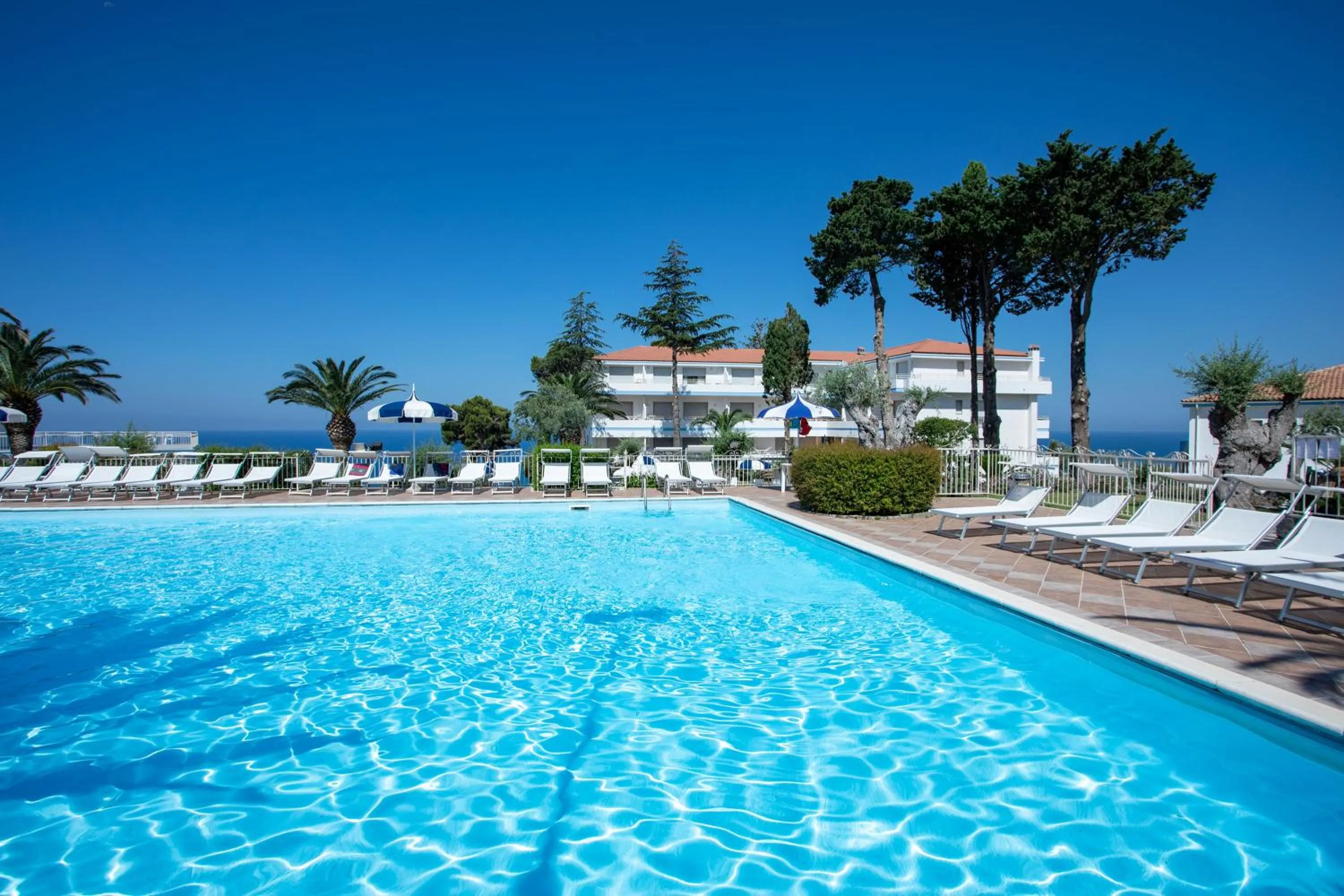 Swimming pool in Hotel La Castellana