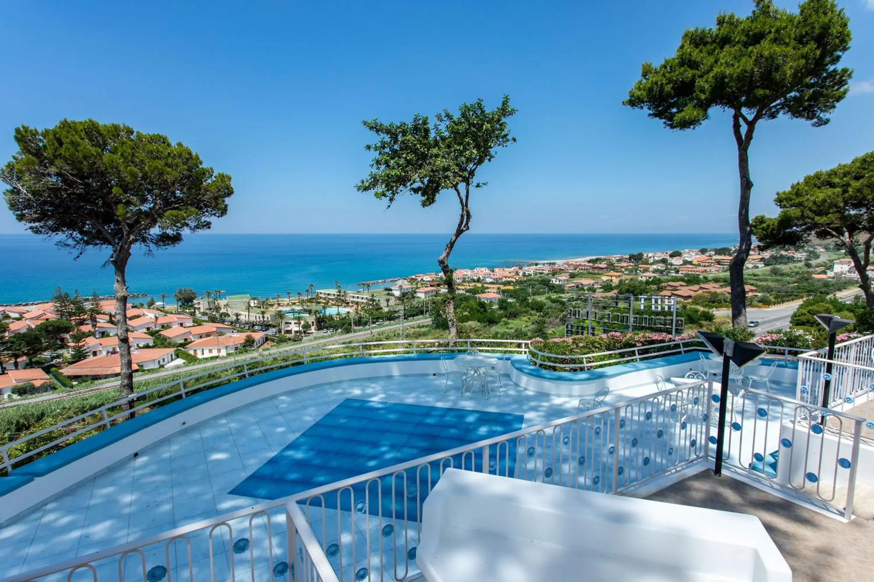 Sea view in Hotel La Castellana Sea view in Hotel La Castellana