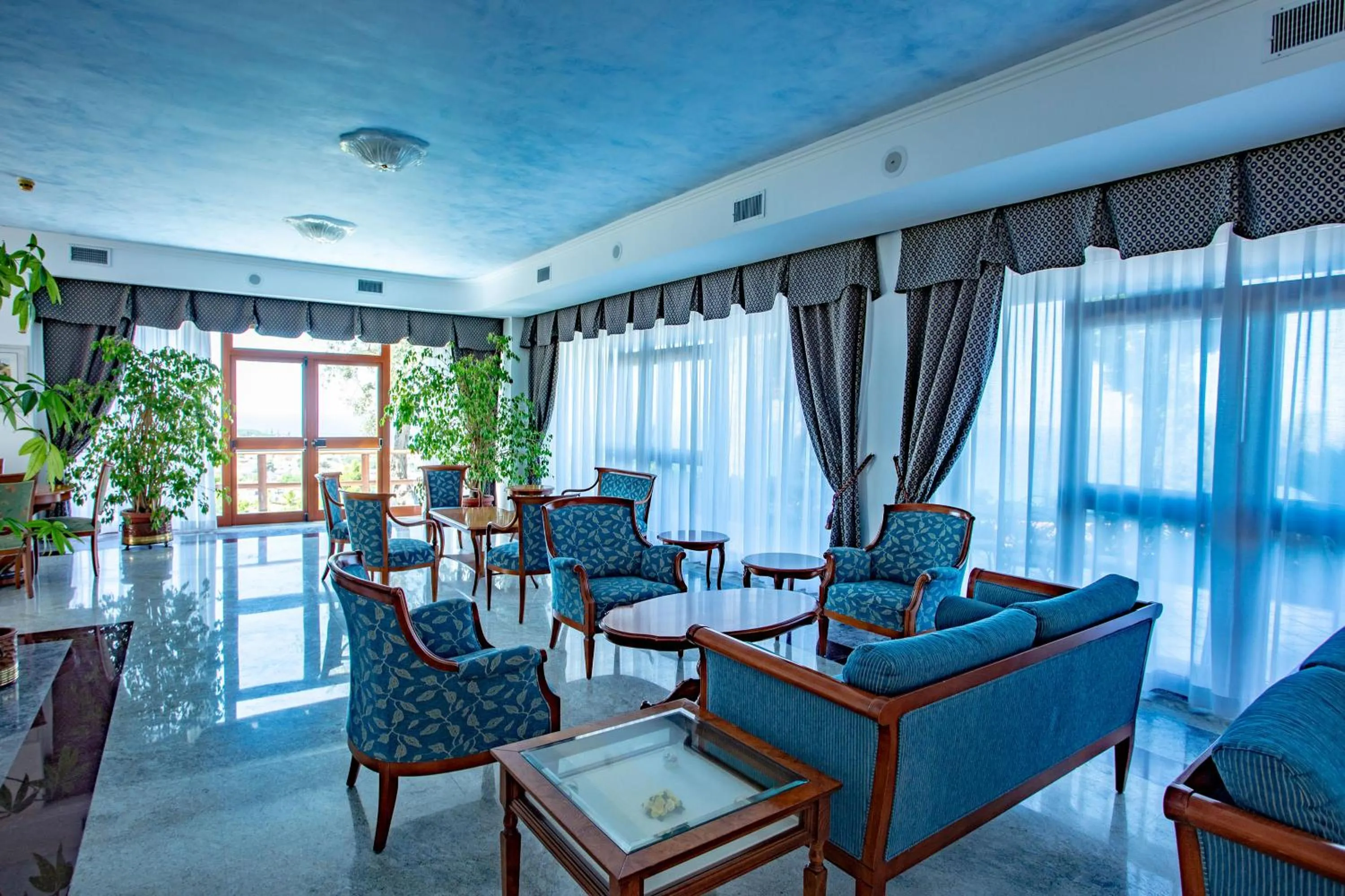 Lobby or reception in Hotel La Castellana