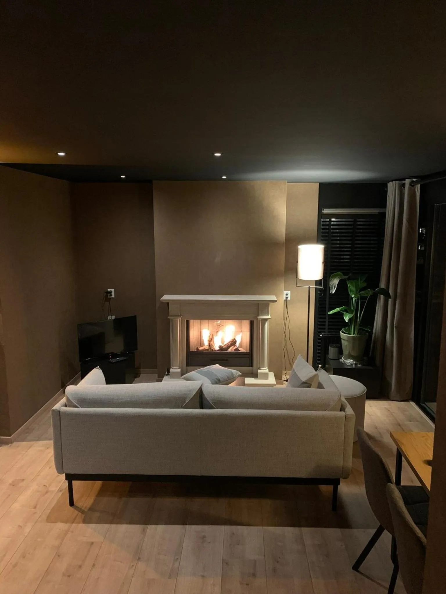 Seating area in Suite & Wellness