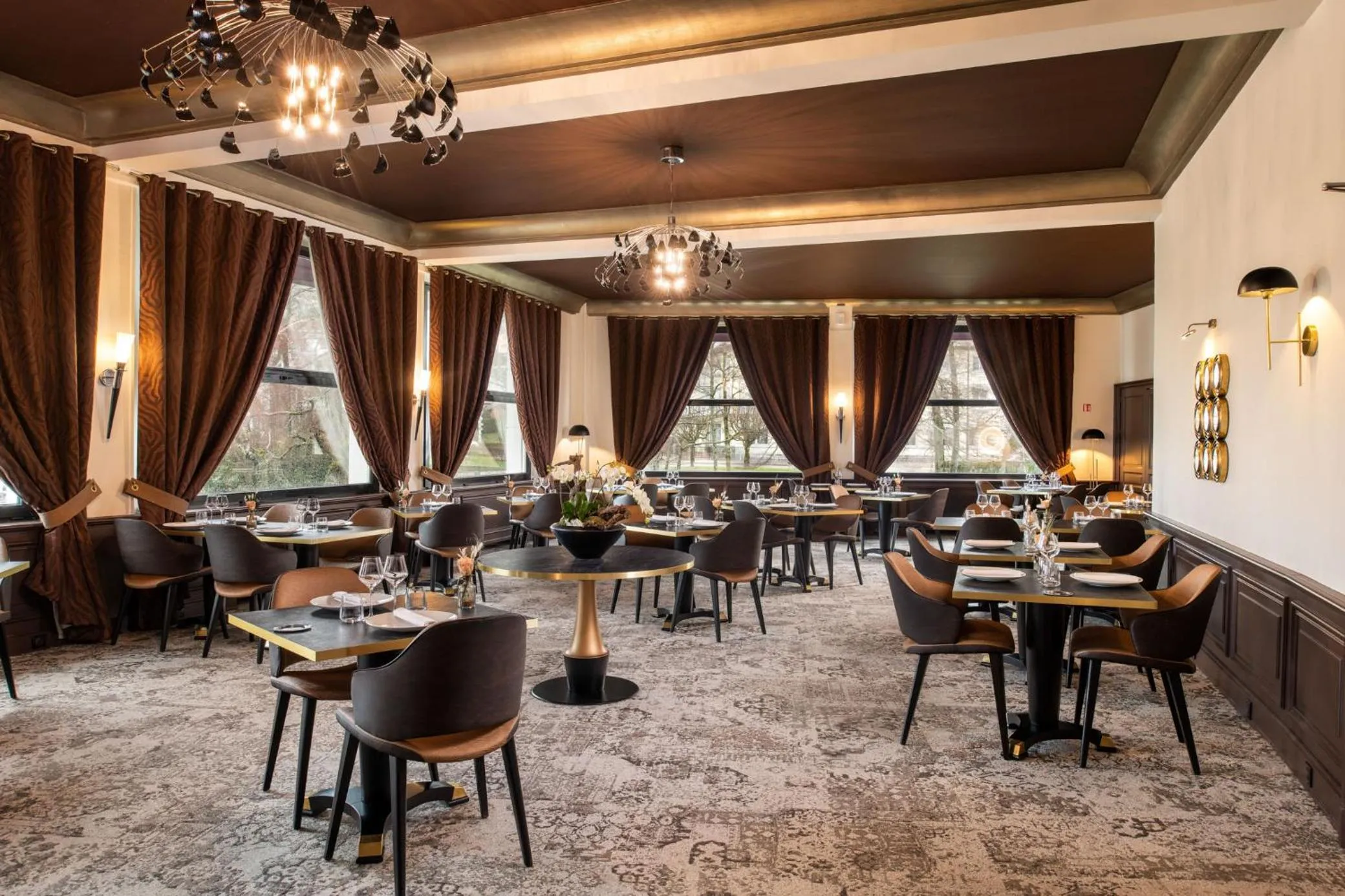 Restaurant/places to eat in Hôtel Beau Rivage