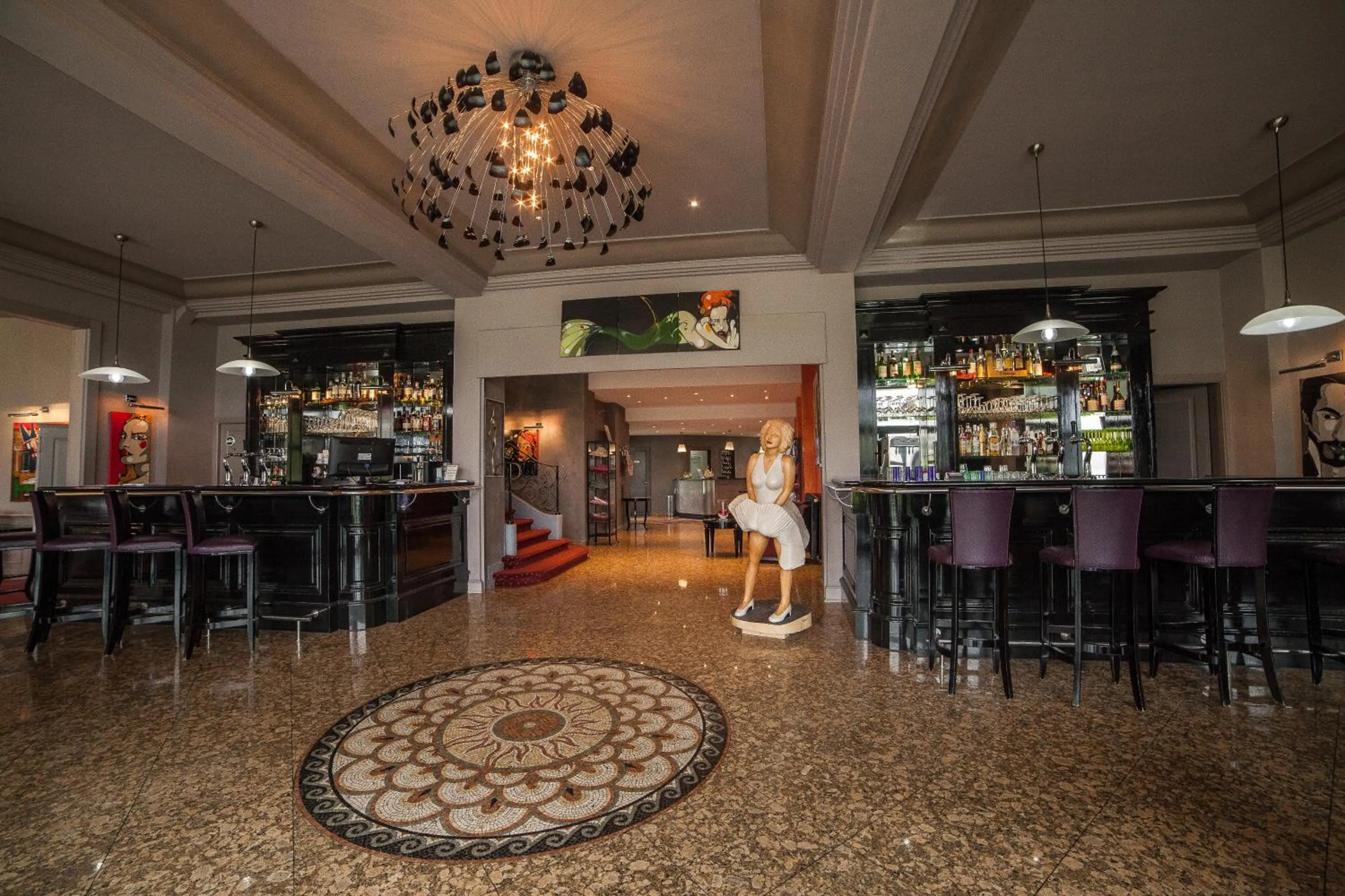 Lounge or bar in Hôtel Beau Rivage