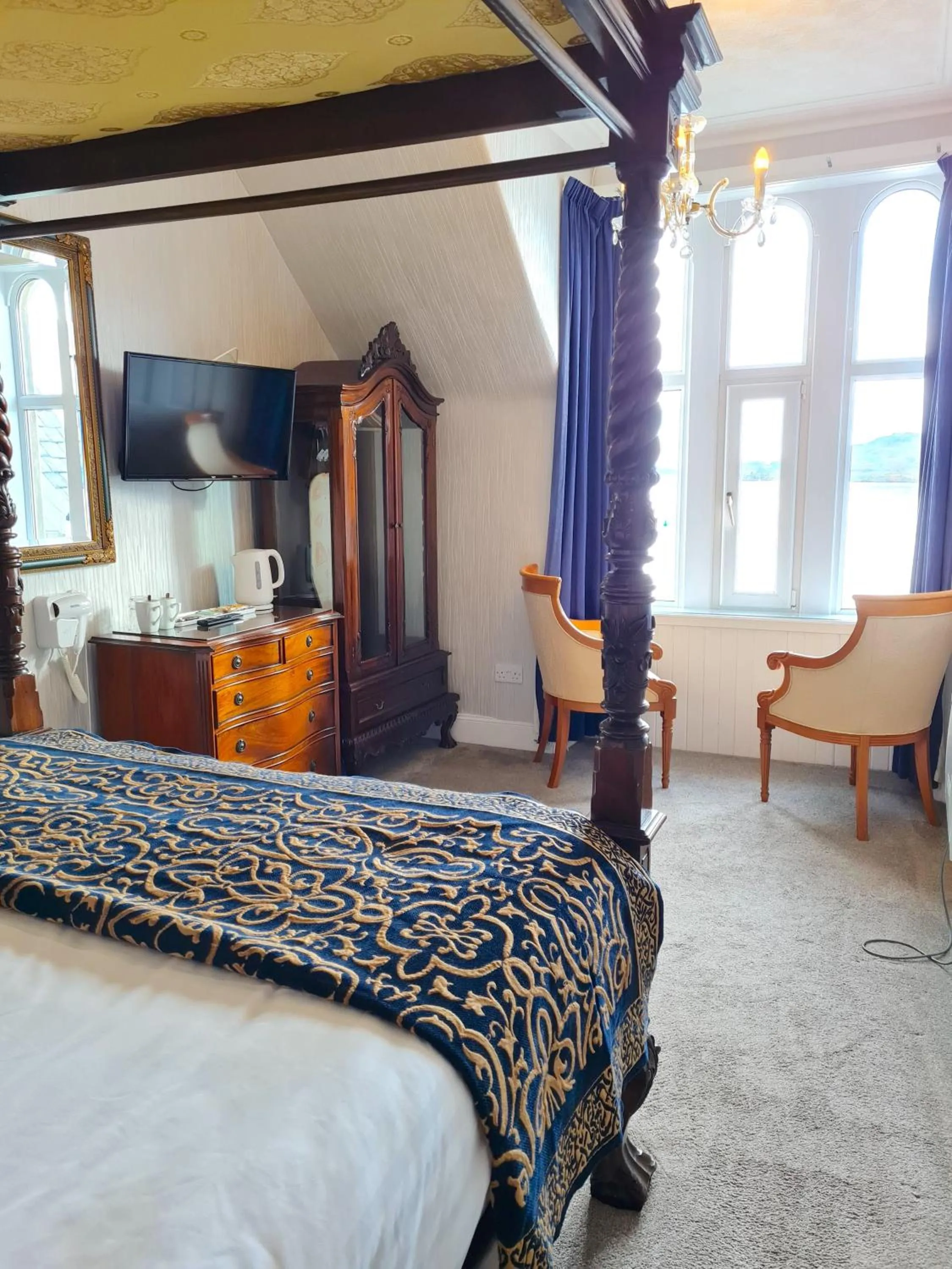 Bed in Corriemar House