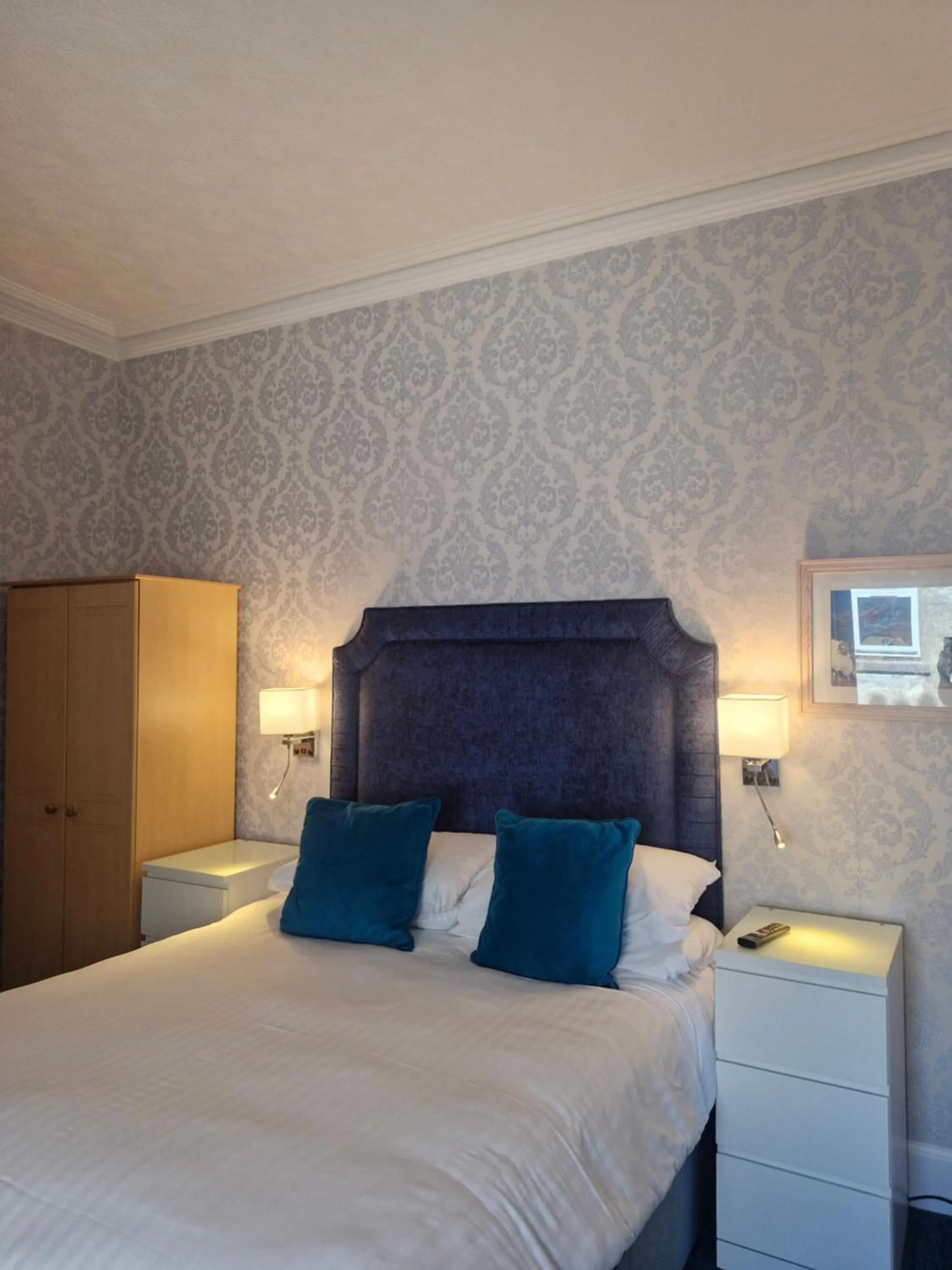 Bedroom, Bed in Corriemar House