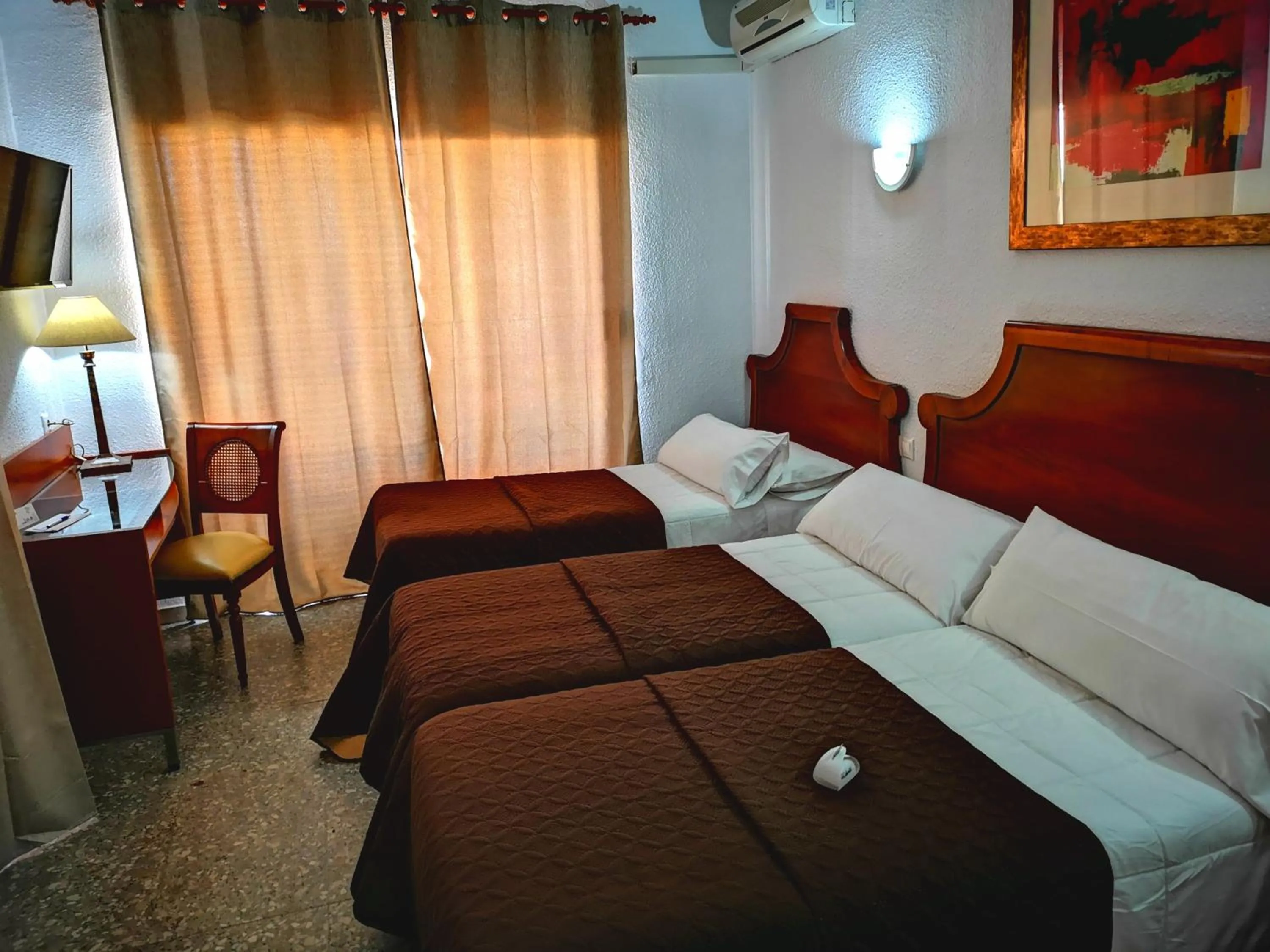 Bedroom, Bed in Hotel Polamar