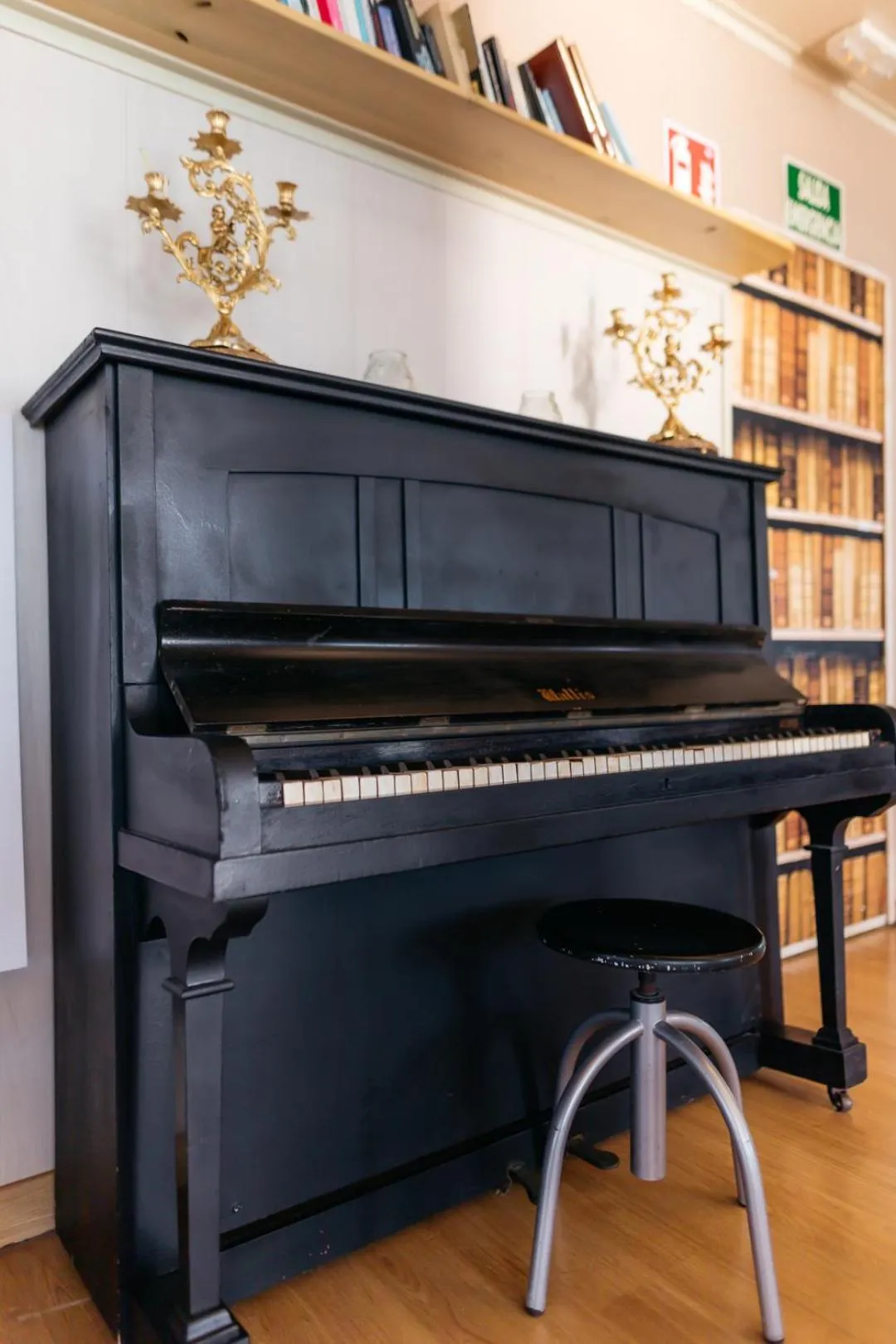 Library in Hotel Polamar
