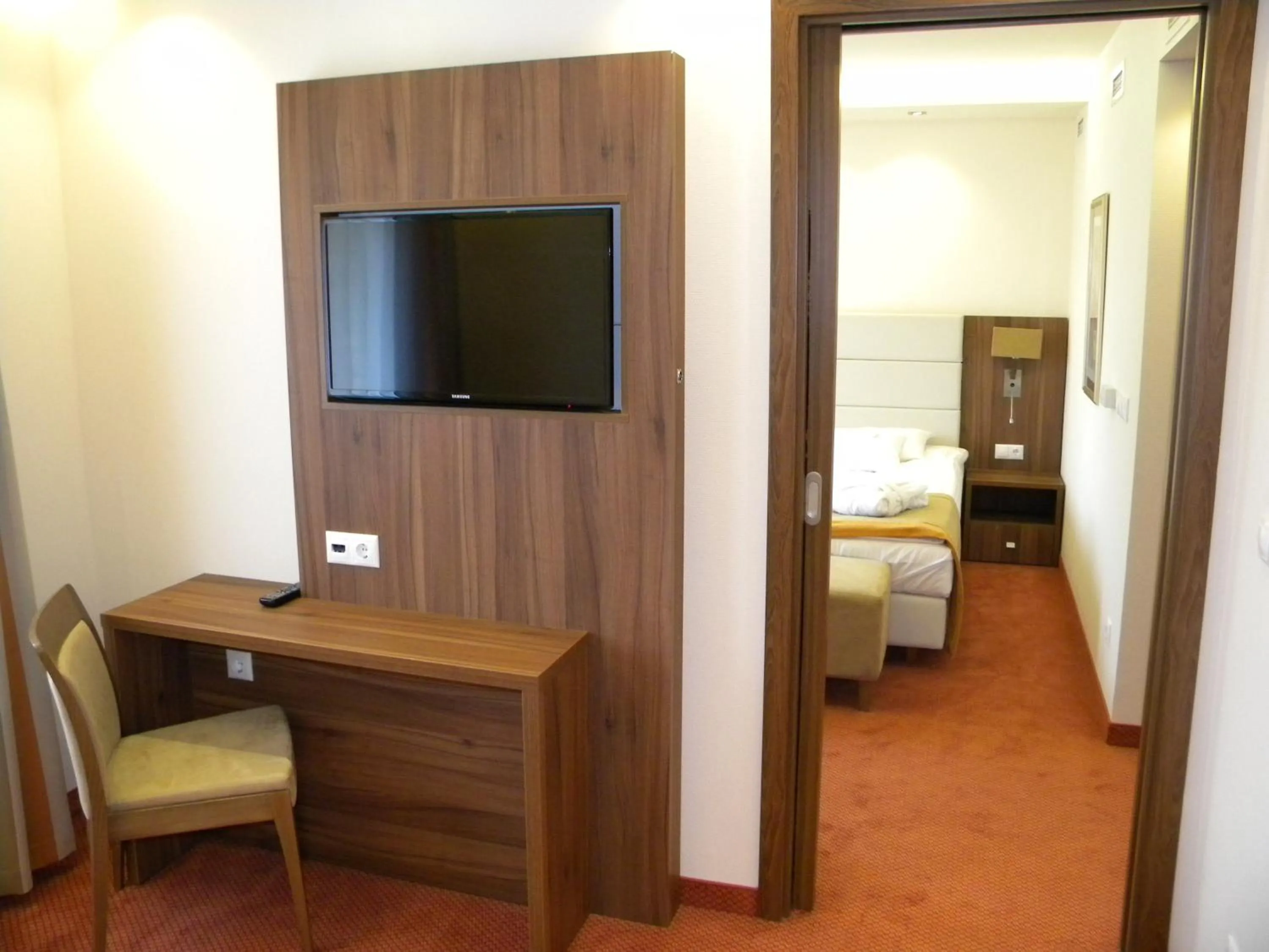 TV and multimedia, Bed in Bükkös Hotel & Spa