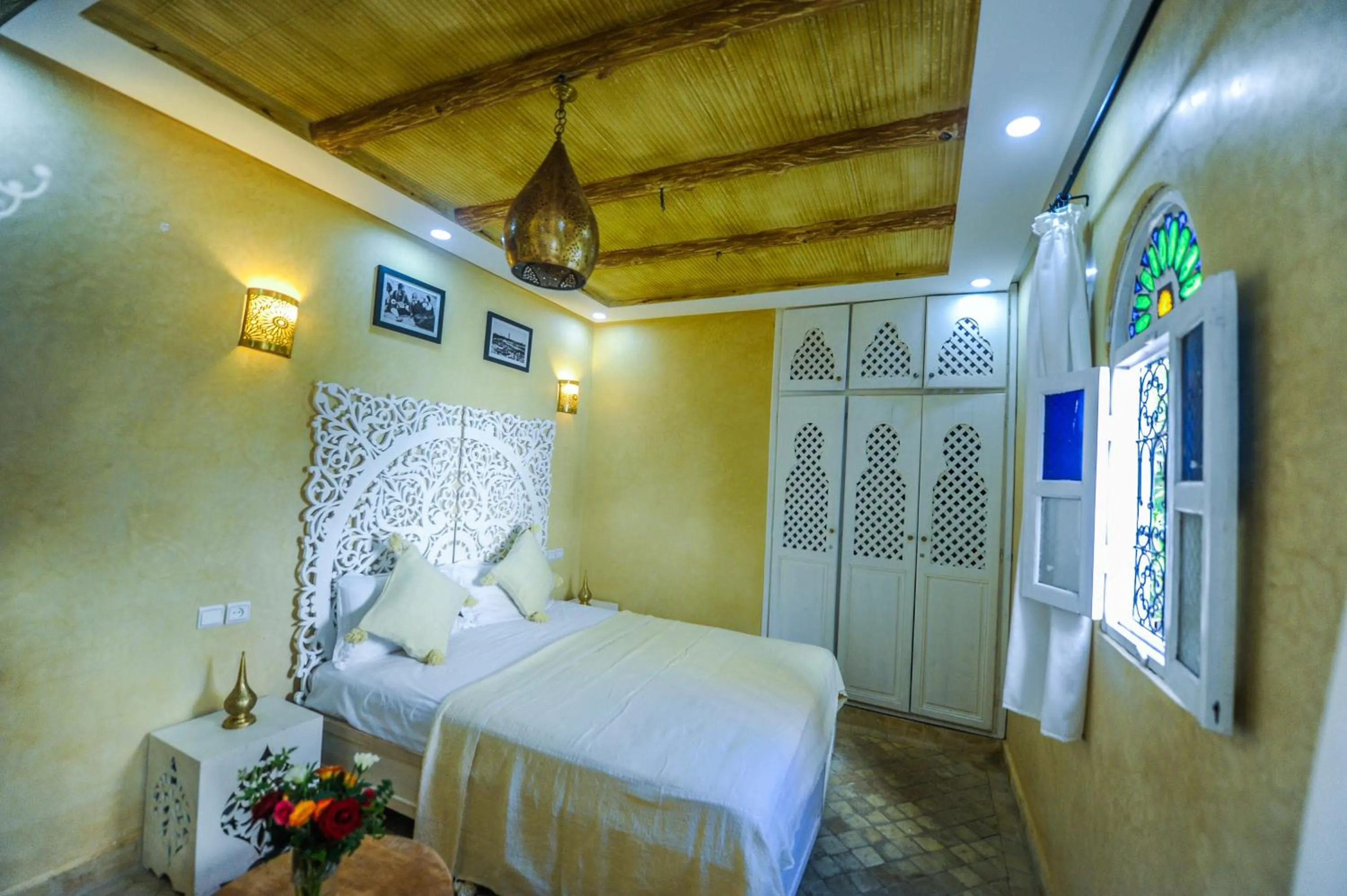 Photo of the whole room, Bed in Riad Milouda
