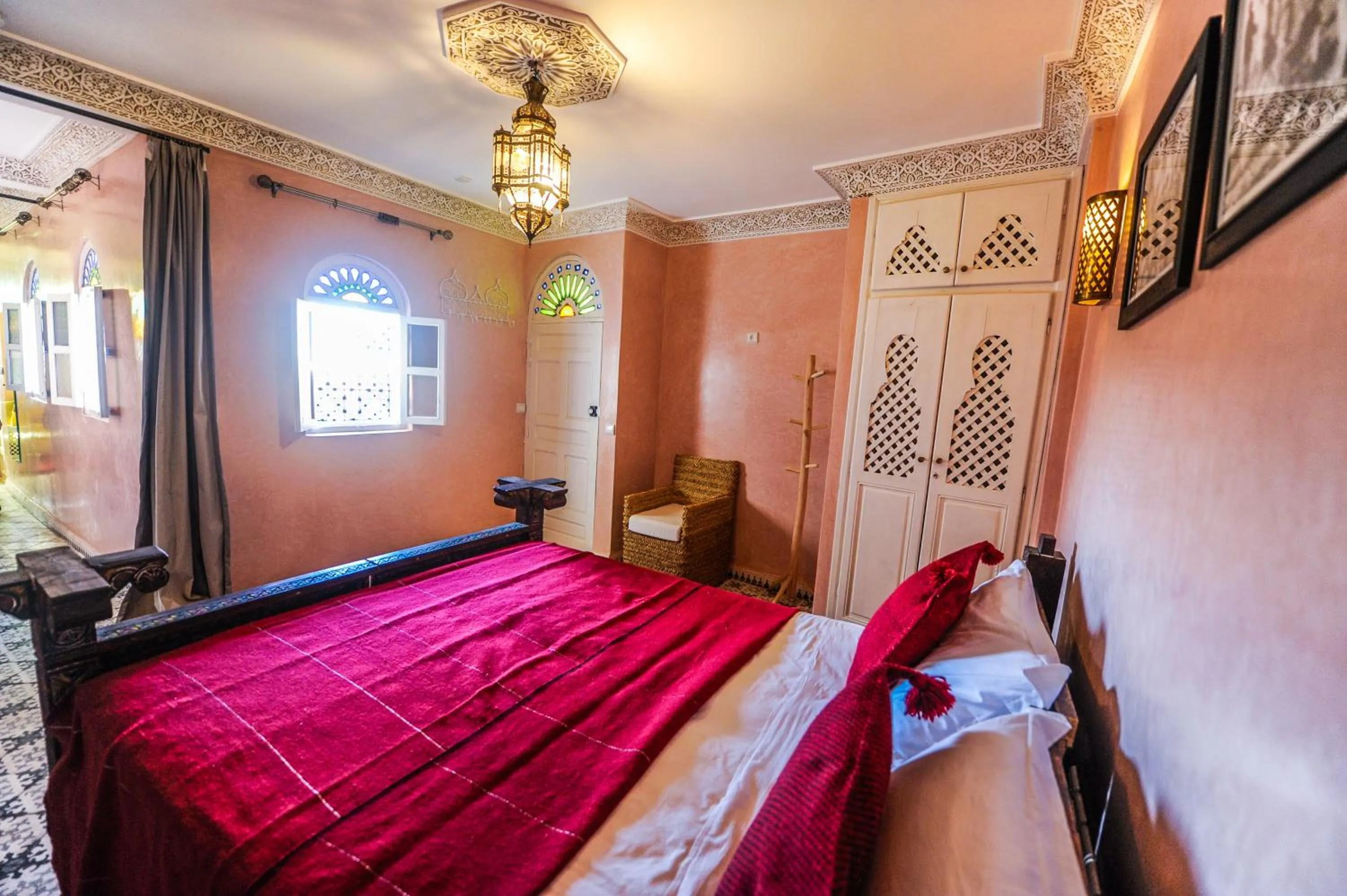 Photo of the whole room, Bed in Riad Milouda