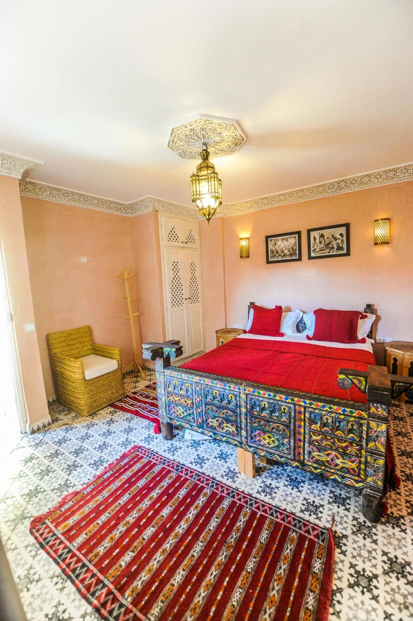 Photo of the whole room, Bed in Riad Milouda