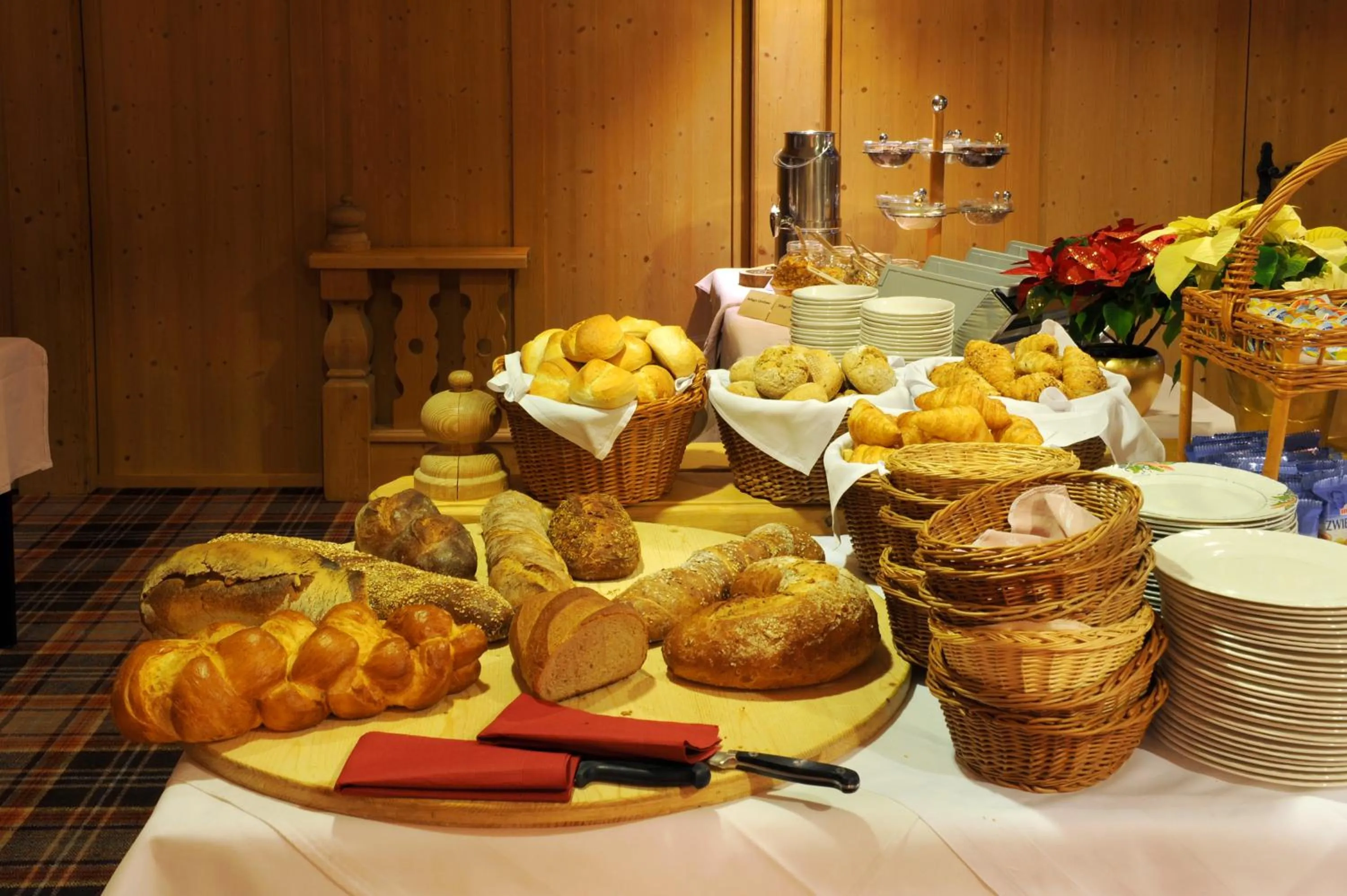 Buffet breakfast in Serviced Apartments – Kirchbühl@home